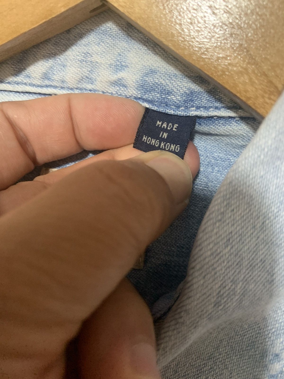 Levi's Vintage Levi’s Denim Sun Faded Shirt Large Size Size US L / EU 52-54 / 3 - 19 Thumbnail
