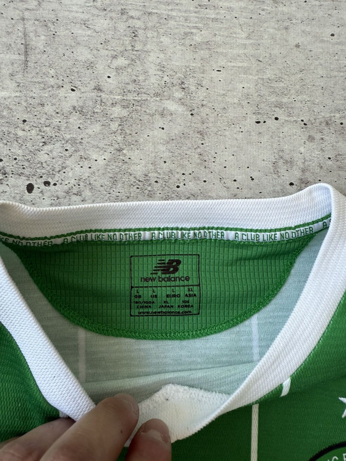 New Balance New Balance Celtic 2015/2016 Away Jersey Size US L / EU 52-54 / 3 - 10 Thumbnail