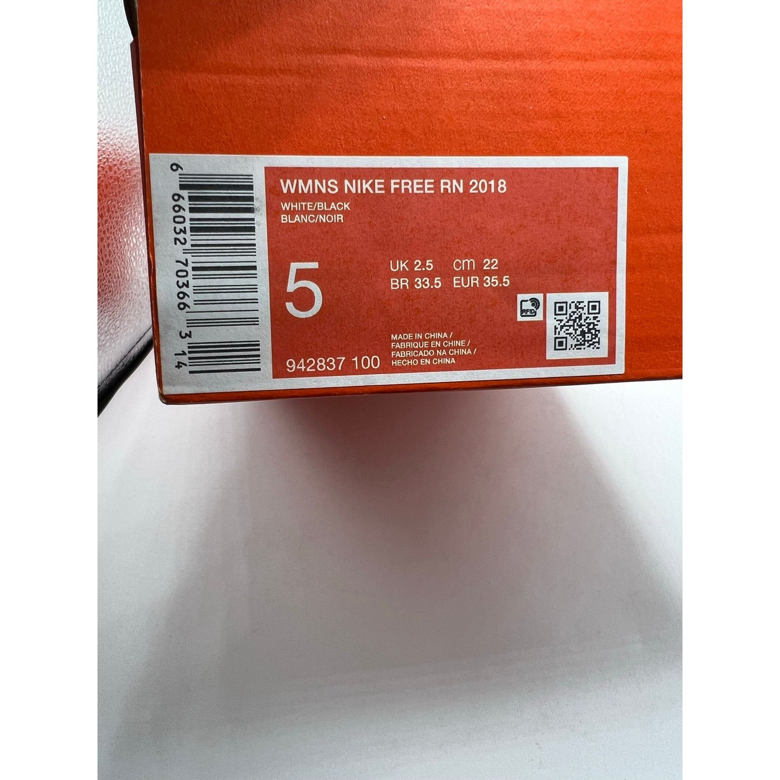 Nike Nike Free RN 2018 “White Black” size 5 women’s Size US 5 / IT 35 - 7 Thumbnail