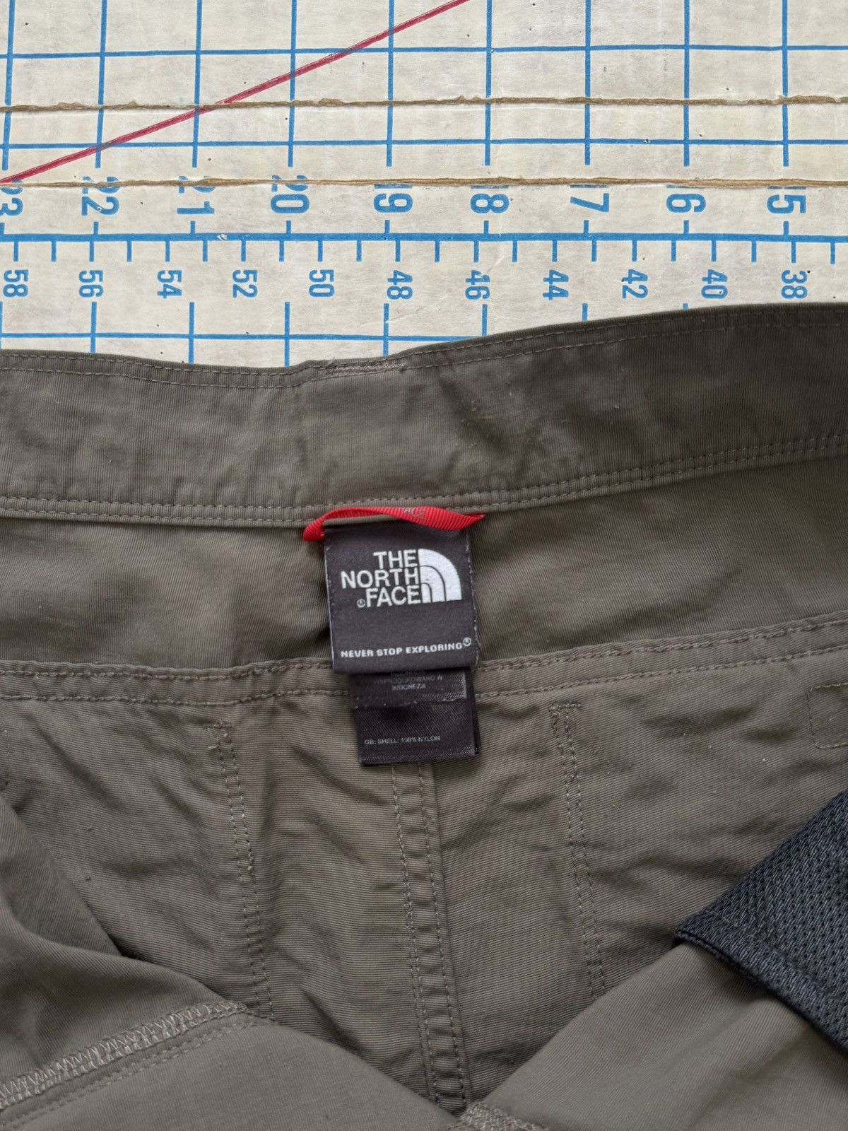 The North Face The North Face Brown Hiking / Trekking Shorts Size 36 Mens Size US 36 / EU 52 - 7 Thumbnail