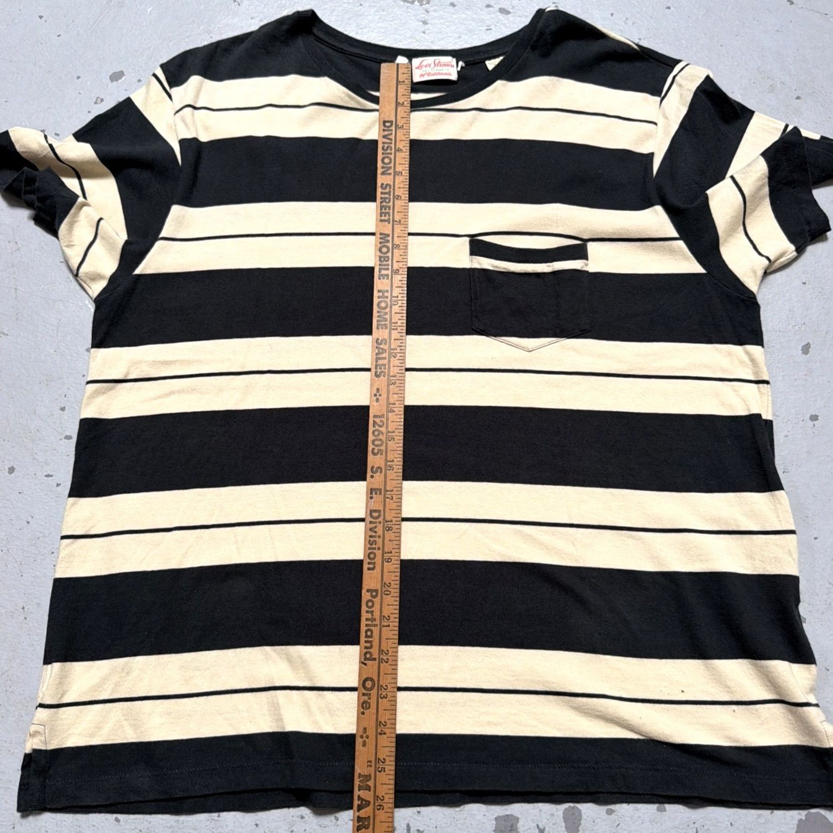Levi's Levis Sportswear Of California Big E LVC Border Stripe Cotton Pocket T-Shirt XL Size US XL / EU 56 / 4 - 3 Thumbnail
