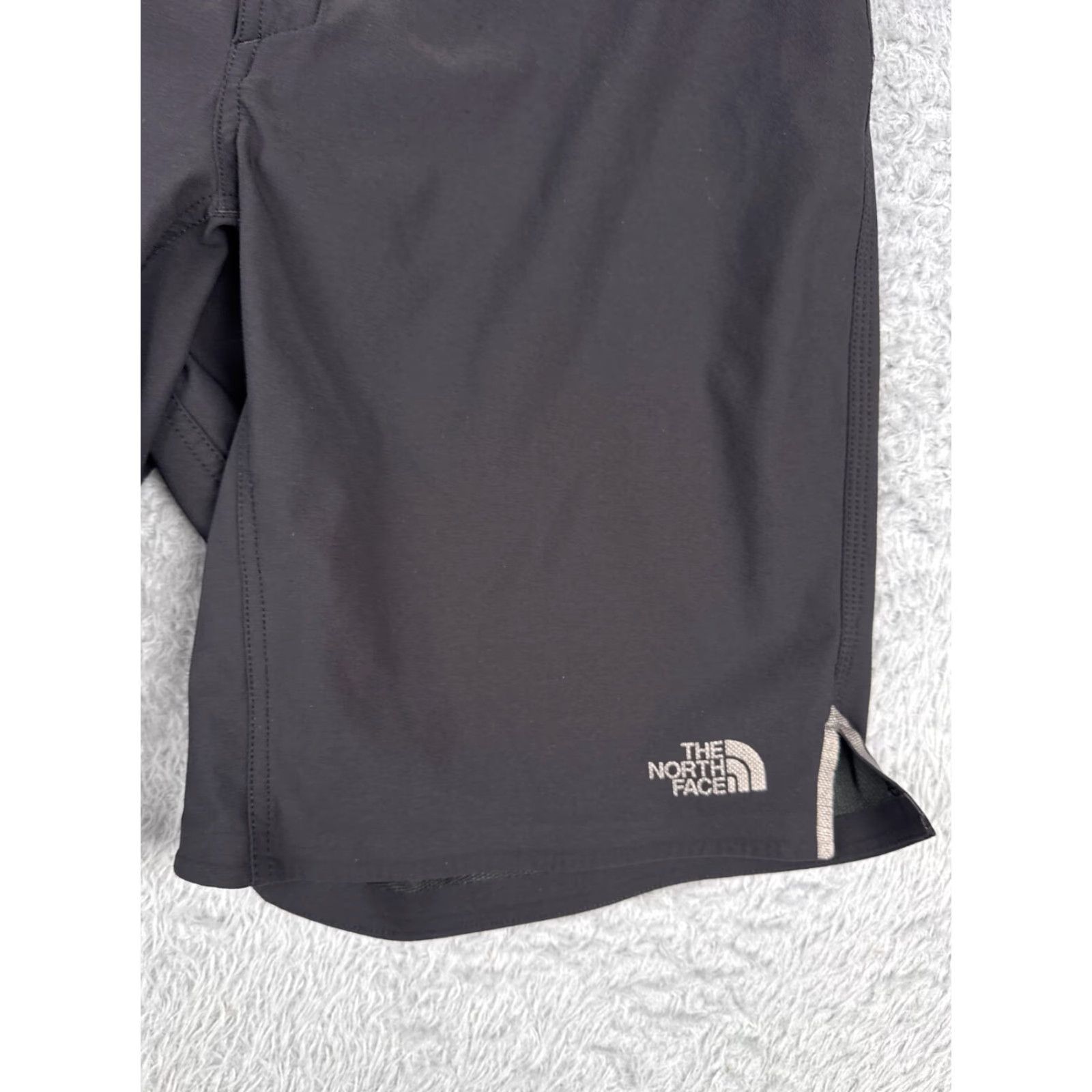 The North Face The North Face Shorts Womens 32x10 Black Nylon Blend Chino Hiking Camping Pockets Outdoor Size 24" / US 00 / IT 34 - 7 Thumbnail
