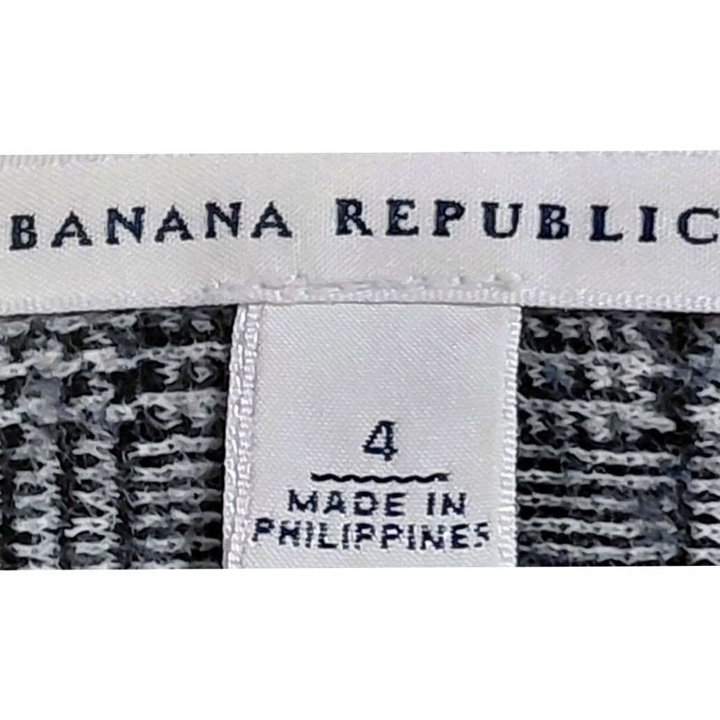 Banana Republic BANANA REPUBLIC Skirt Gray Solid Lined Wool Blend Knee Length Women Size 4 Small Details: 75% Wool, 25% Nylon, Dry Clean Only, A-Line, Business Casual Size 27" / US 4 / IT 40 - 3 Thumbnail
