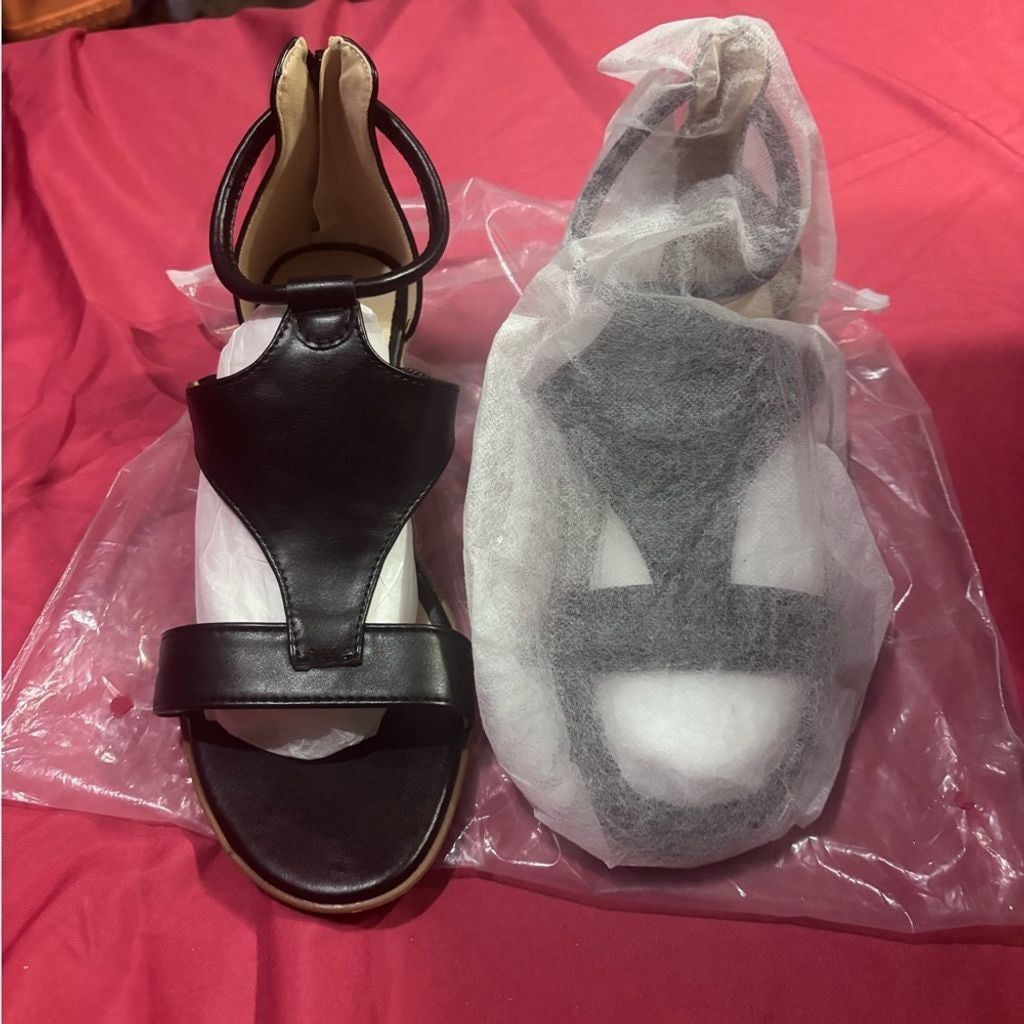 NBD 4 pair of sandals. All 9 and 9.5 Size US 9 / IT 39 - 7 Thumbnail
