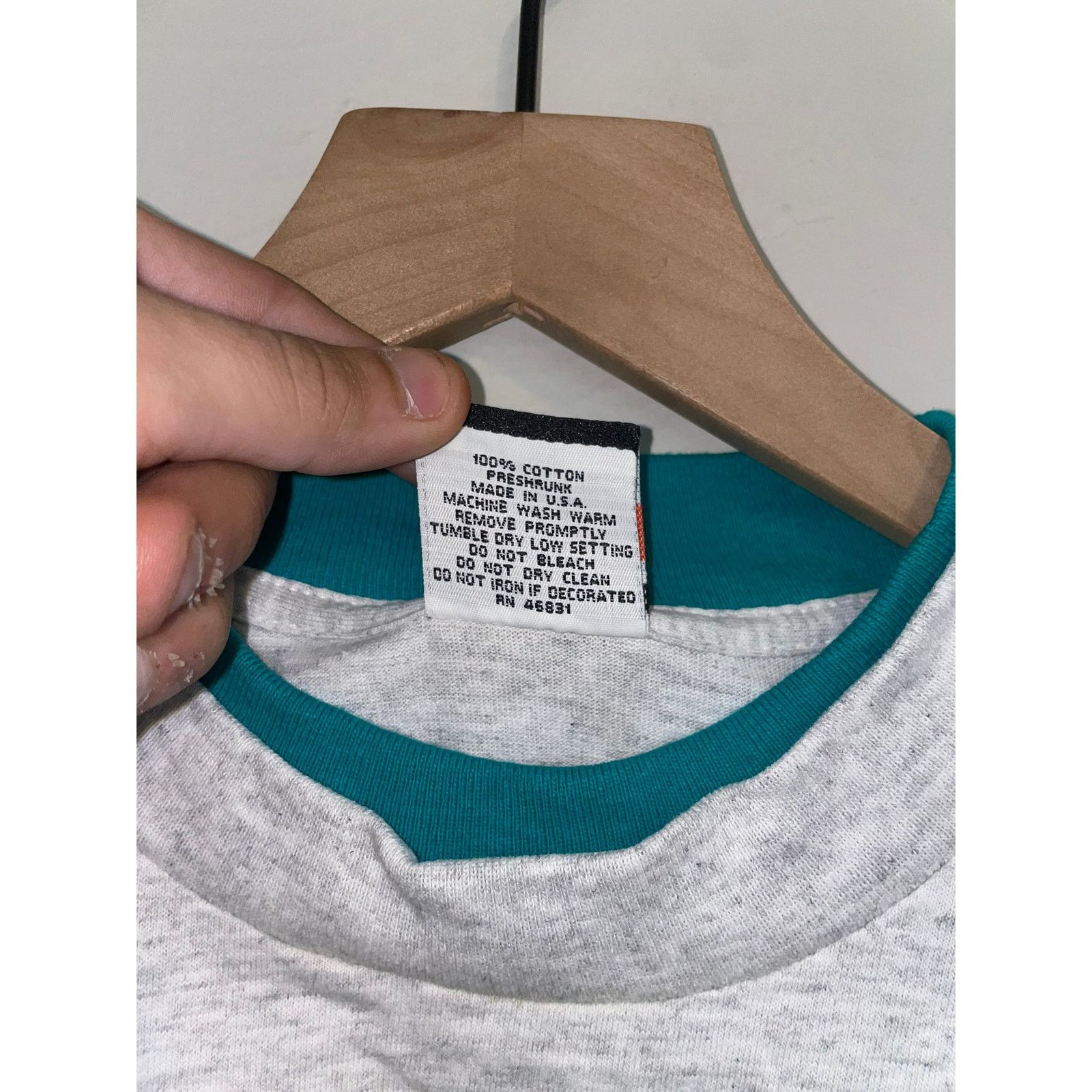 Vintage Vintage Montana Native American Shirt Drums Gray Tee VTG L Size US L / EU 52-54 / 3 - 9 Thumbnail