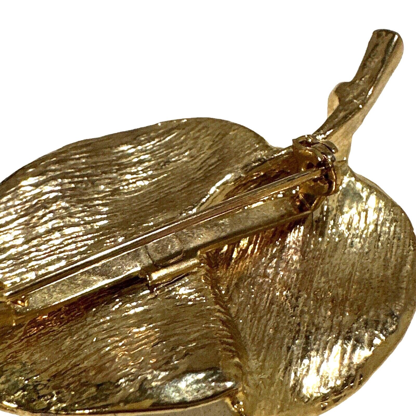 Vintage Vintage Gold Tone Double Leaf Brooch Textured Coat Pin Size ONE SIZE - 4 Thumbnail