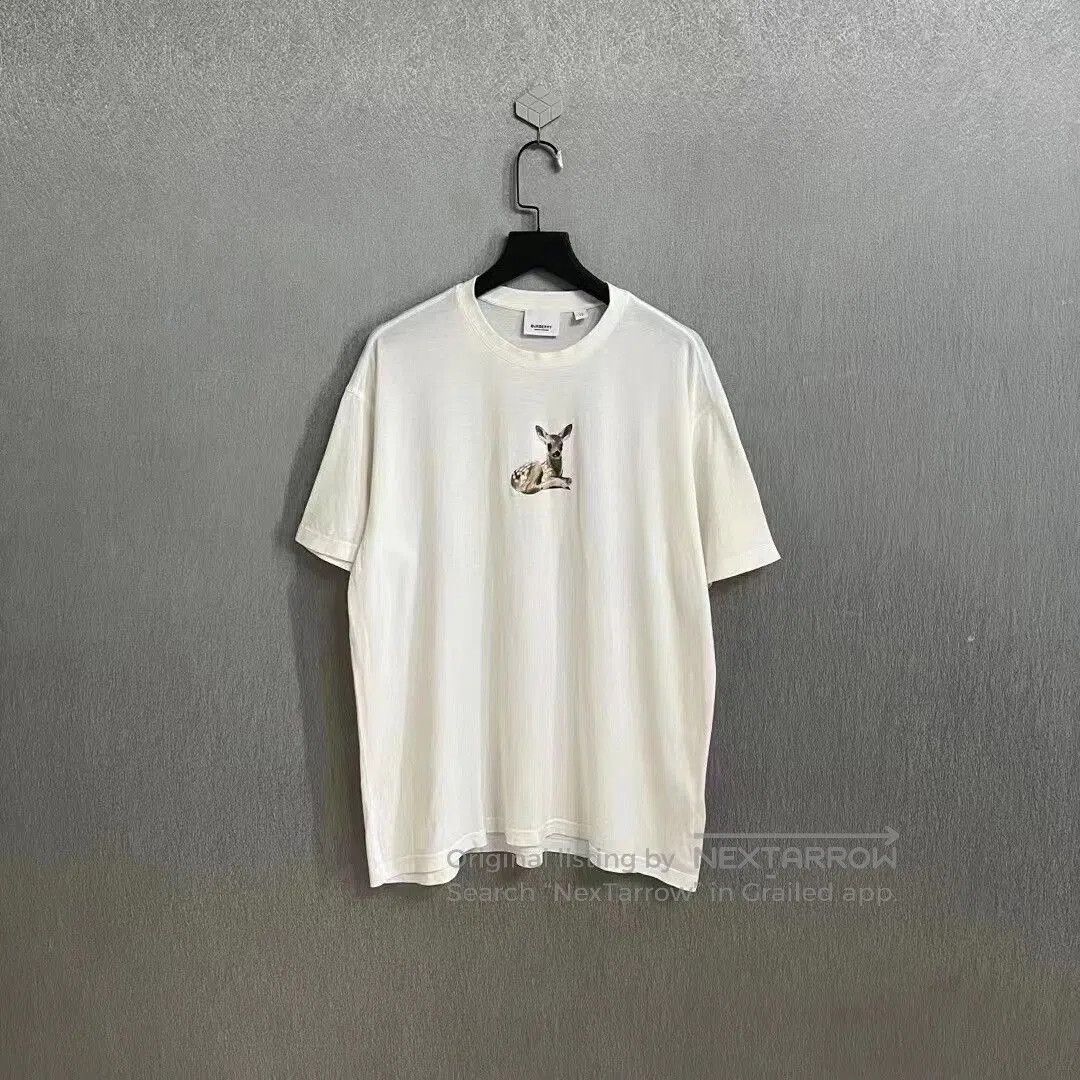 Burberry burberry short sleeve top in excellent condition. Size US XS / EU 42 / 0 - 1 Thumbnail