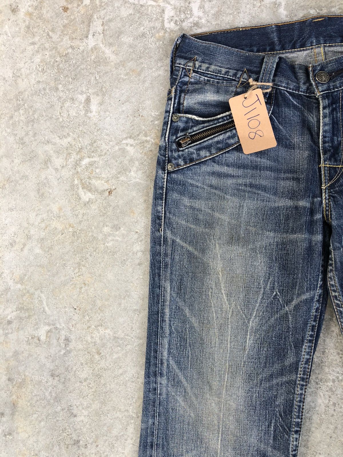 If Six Was Nine Y2k Levi’s Flared Jeans Distressed Jeans Mudwash 507 Size US 33 - 4 Thumbnail