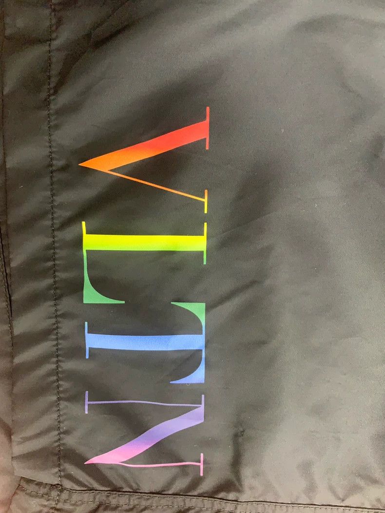 Valentino Valentino Solid logo monogram print straight casual shorts Size 35" - 3 Thumbnail