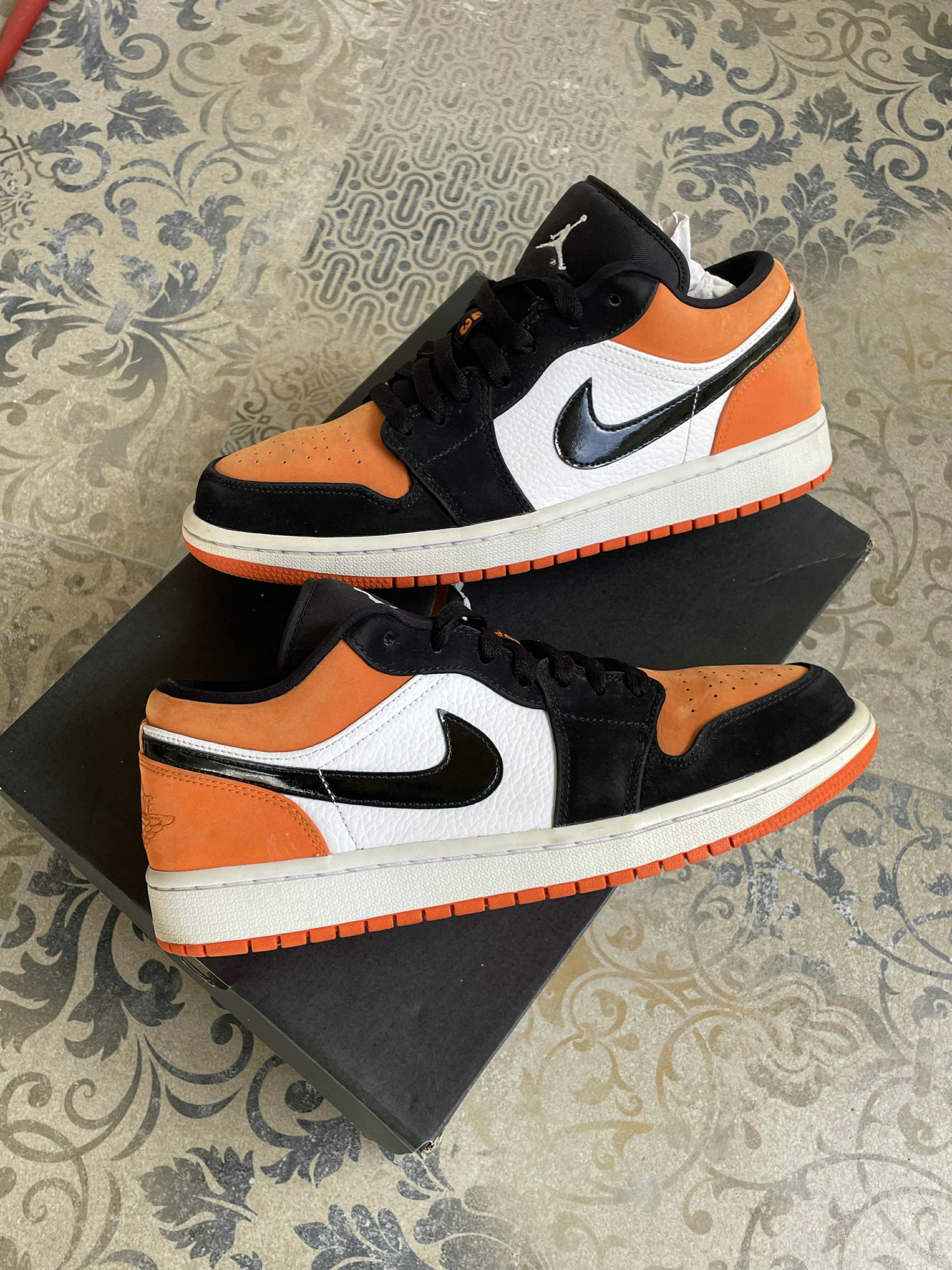 Jordan Brand Mens Air Jordan 1 Low Shattered Backboard US 9 EU 42.5 Size US 9 / EU 42 - 2 Thumbnail