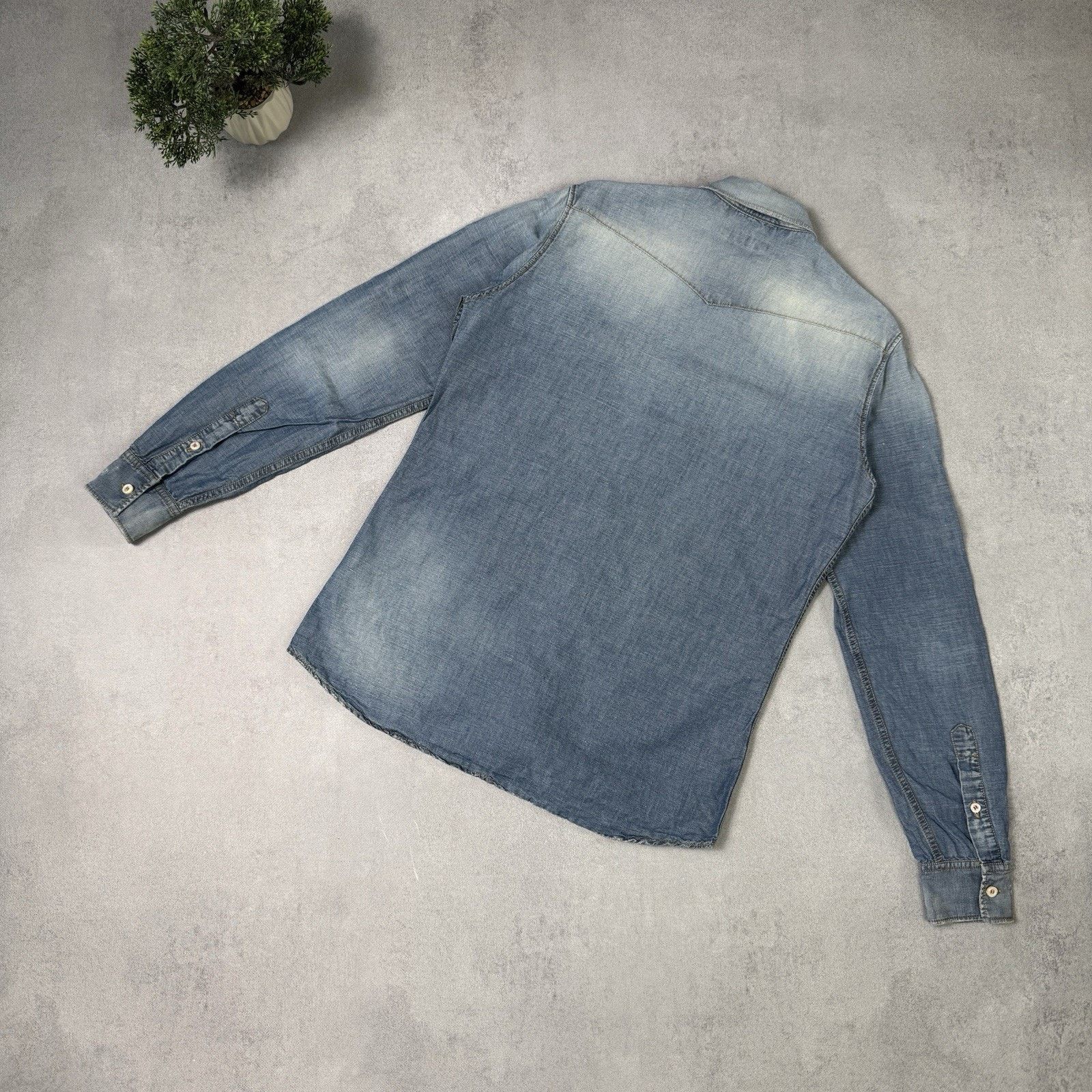 Dsquared2 Dsquared2 Men Denim Shirt Size 46 Blue Cotton Size US M / EU 48-50 / 2 - 15 Thumbnail