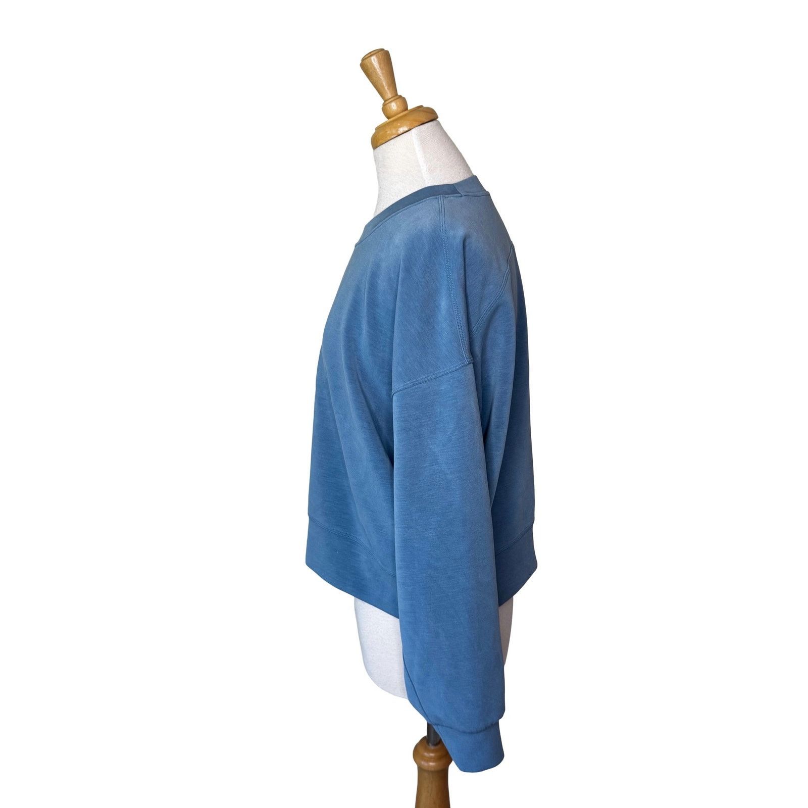 Lululemon Lululemon Perfectly Oversized Cropped Crew Wild Indigo Size M / US 6-8 / IT 42-44 - 3 Thumbnail
