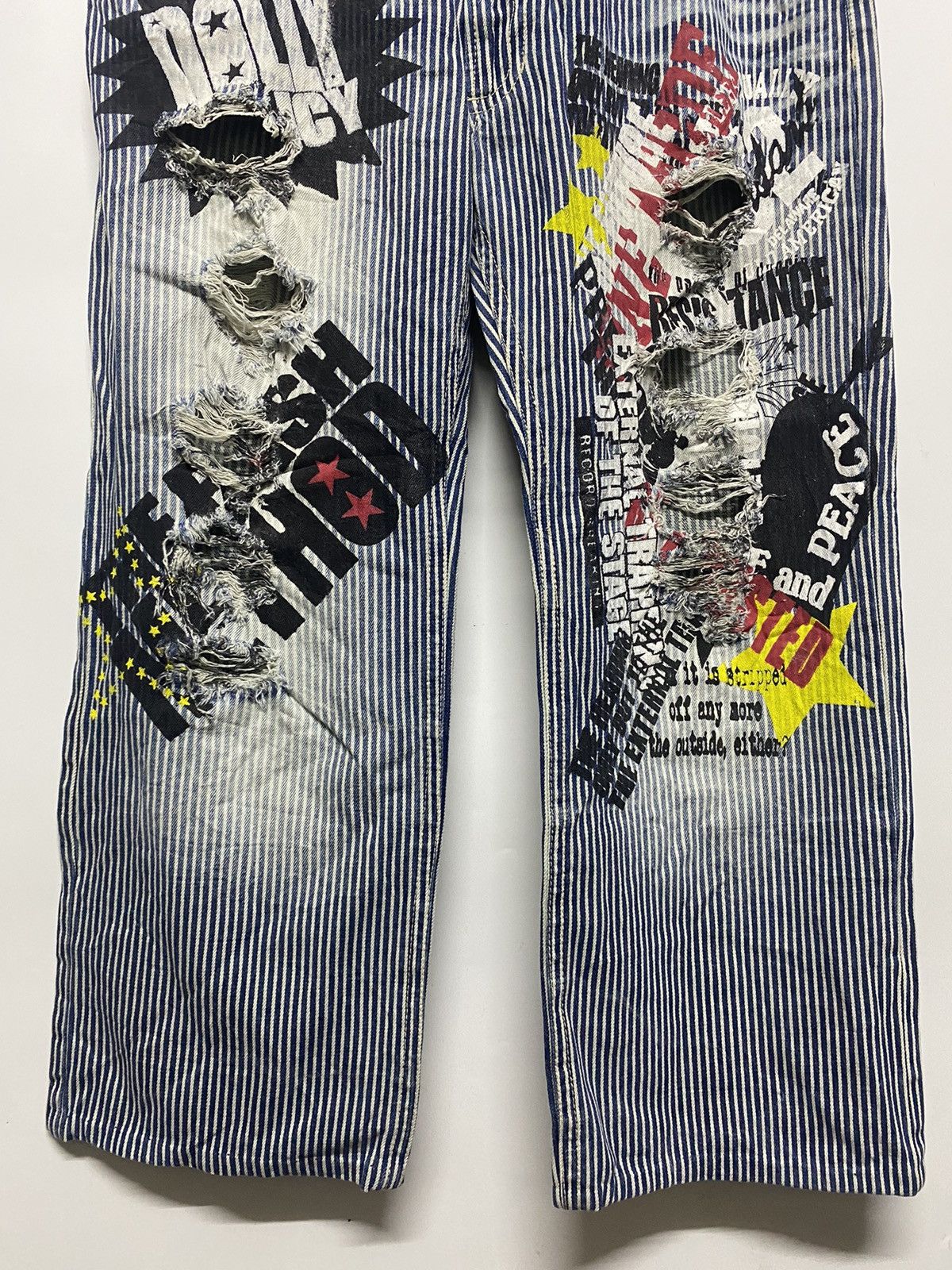 Japanese Brand Japanese Distressed Stripes Printed Original Jeans Pants Size US 36 / EU 52 - 4 Thumbnail