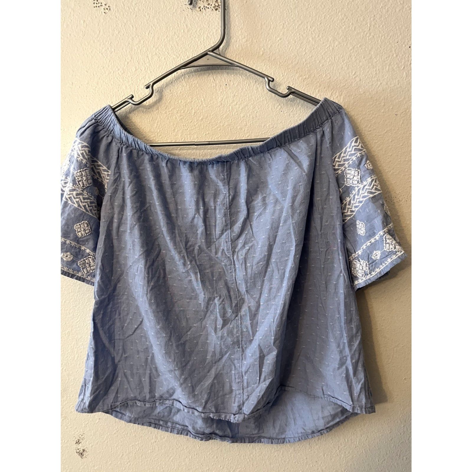 Old Navy Old Navy Shirt Womens Small Light Blue Summer Off Shoulder White Embroidery Top Size S / US 4 / IT 40 - 4 Thumbnail