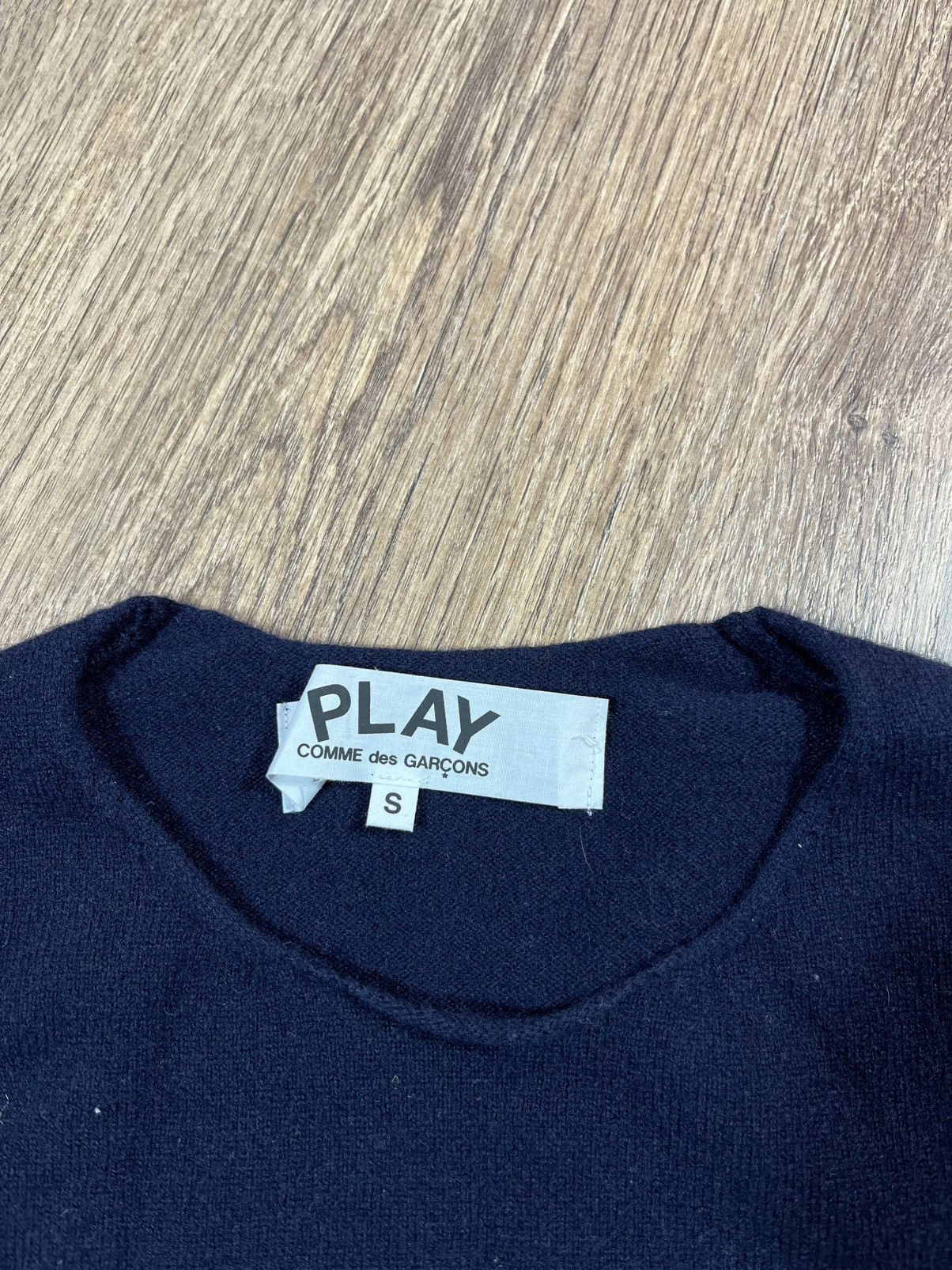 Comme des Garcons Comme Des Garcons Wool Sweater Heart Patch Size US S / EU 44-46 / 1 - 5 Thumbnail