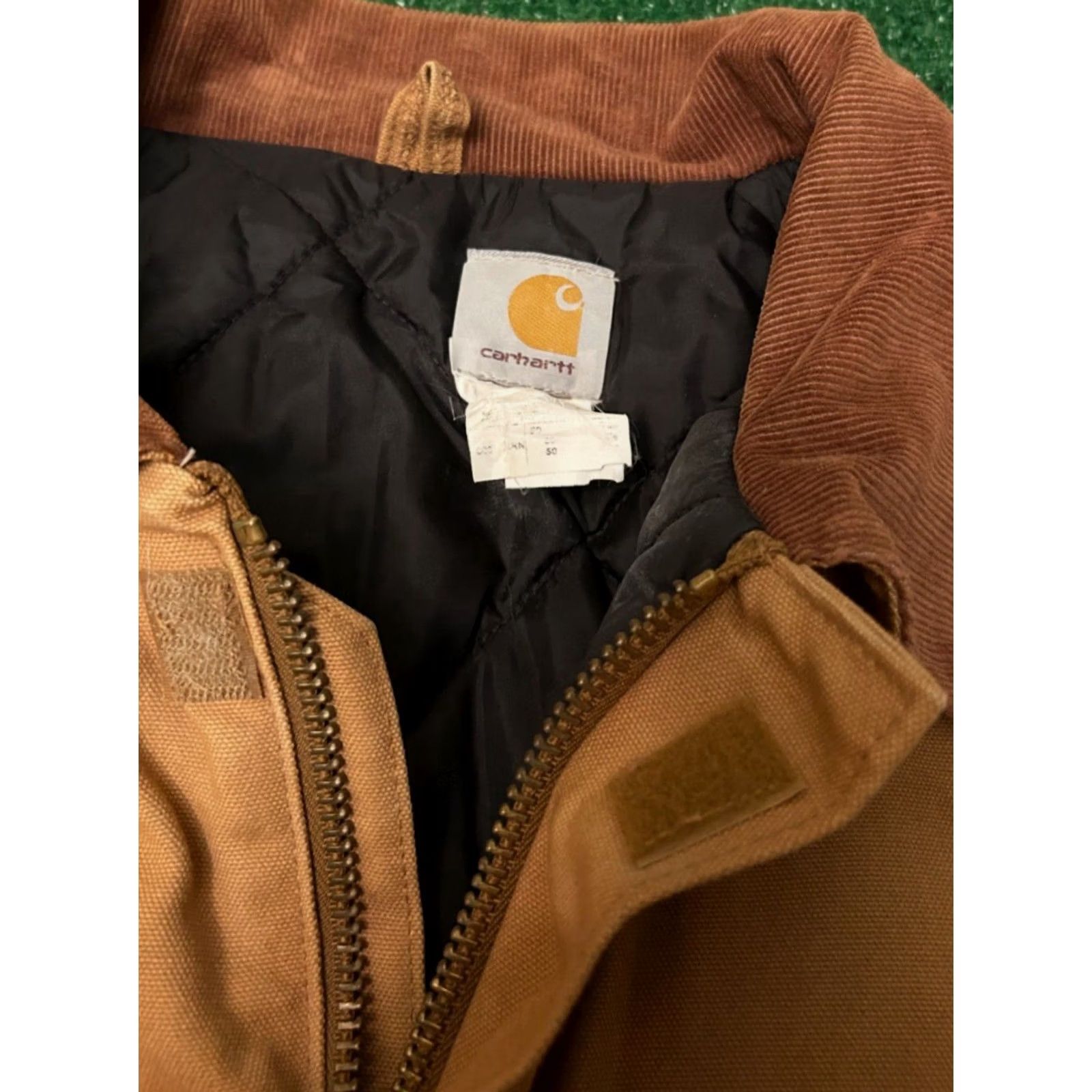 Carhartt VINTAGE Carhartt Jacket J002 BRN Traditional Jacket 2XL Tan Brown Quilt Line Workwear Mens Jazz 90s Hip Hop USA Detroit Size US XXL / EU 58 / 5 - 2 Thumbnail