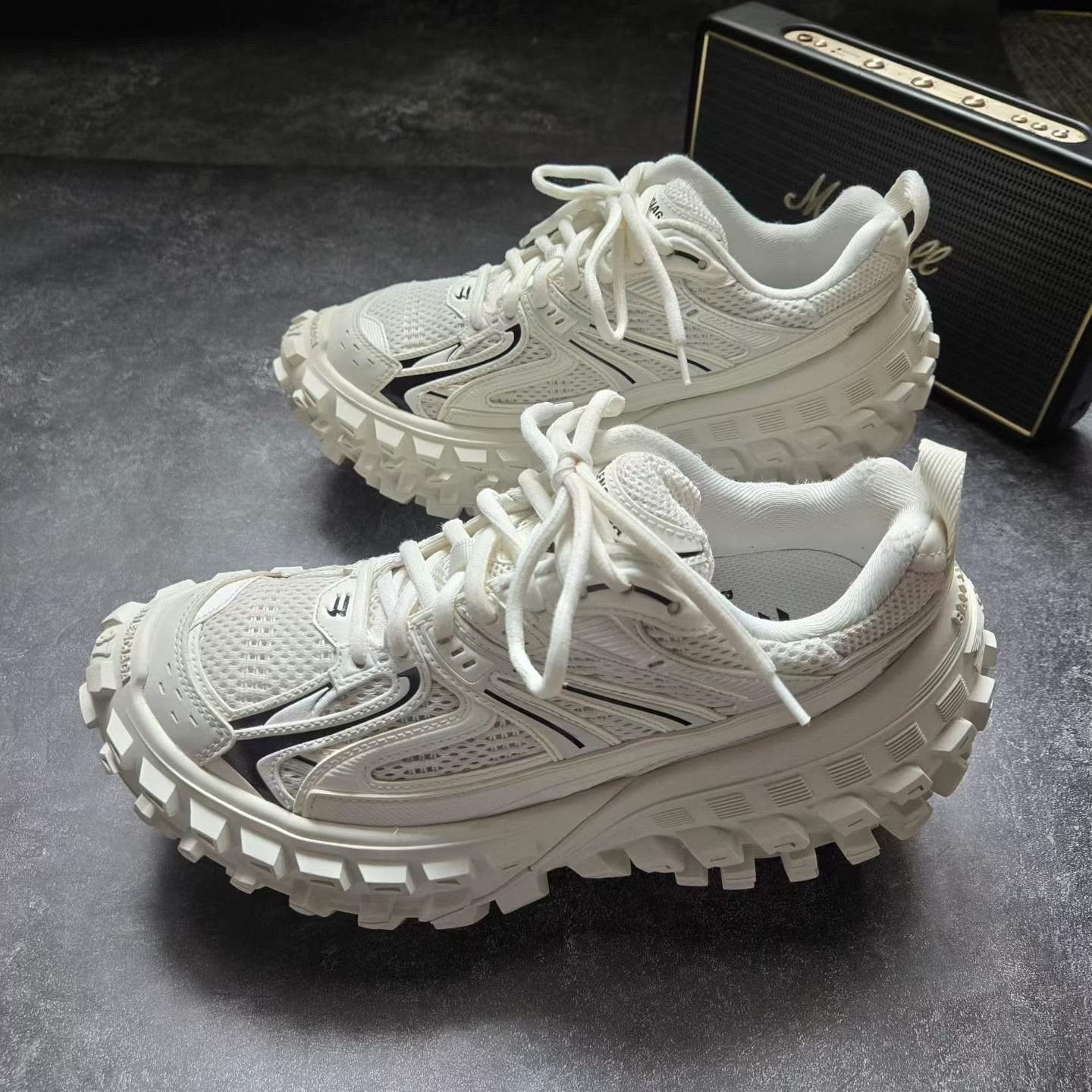 Balenciaga Balenciaga Black Lowtop Sneakers 37 Women Size US 6.5 / IT 36.5 - 1 Thumbnail