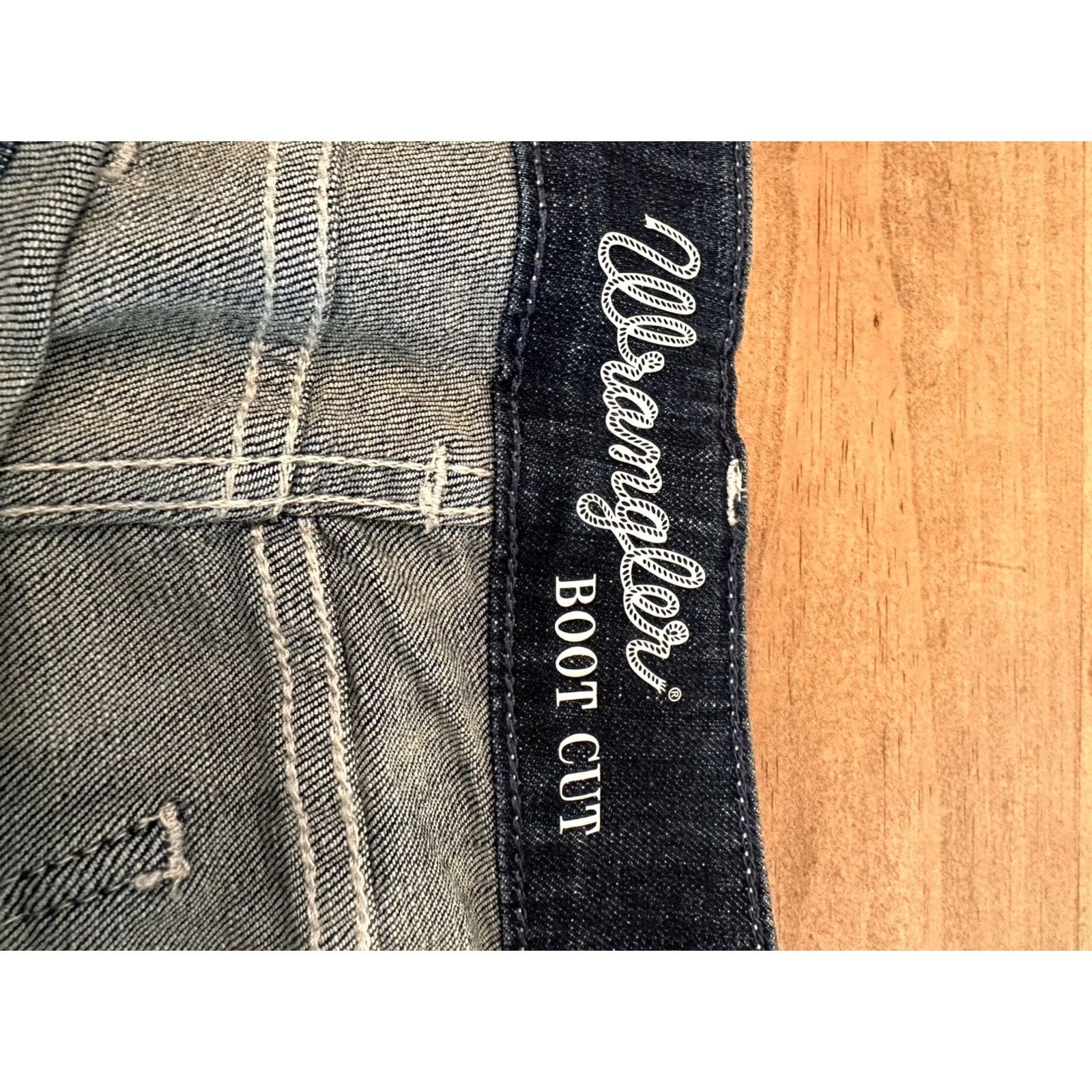 Wrangler Wrangler Jeans Womens 15/16x32 Blue NEW Bootcut Denim Ladies New With Tags Jeans Size 36" / US 14 / IT 50 - 6 Thumbnail