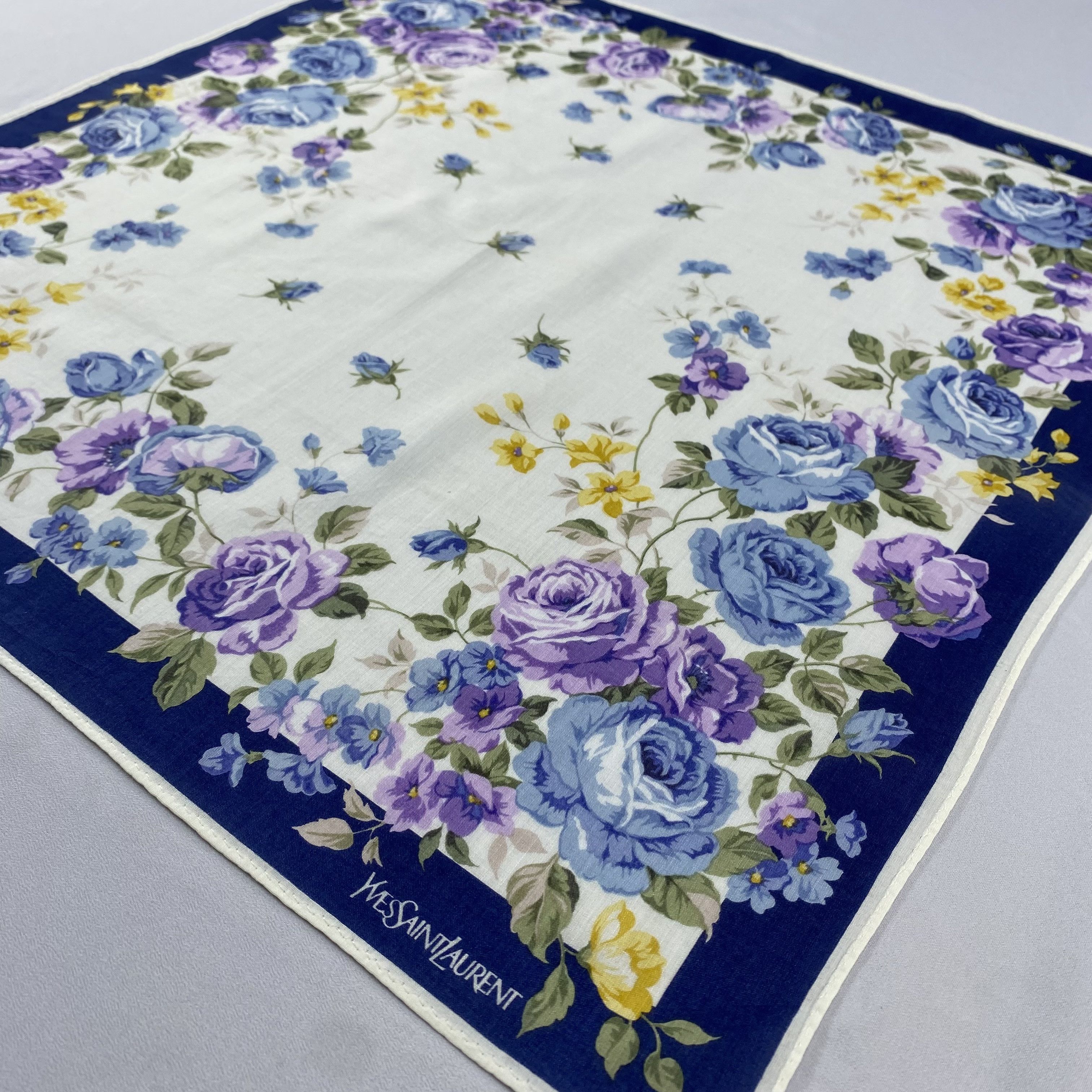 Yves Saint Laurent Yves Saint Laurent Handkerchief / Bandana / Neckerchief C855 Size ONE SIZE - 4 Thumbnail