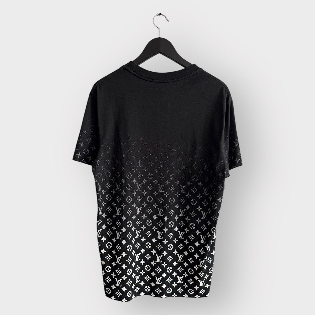 Louis Vuitton STEAL! Louis Vuitton Gradient Monogram Tee (L) Size US L / EU 52-54 / 3 - 2 Thumbnail