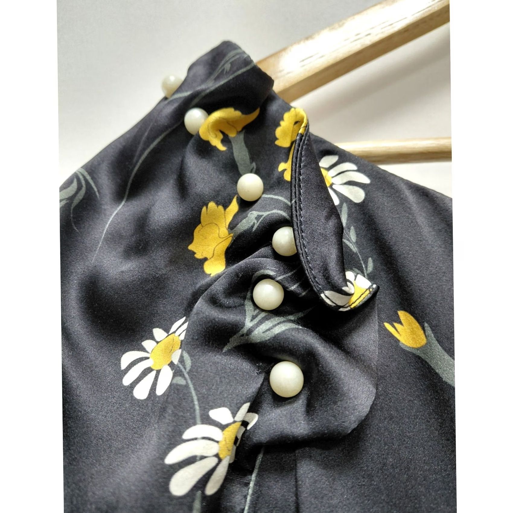 MOTHER Mother of Pearl Silk Dress Black Boat Neck Knee Length Long Sleeve Size M Women’s A-Line Sheath Floral 100% Silk Button Dry Clean Only Girls? Size M / US 6-8 / IT 42-44 - 4 Thumbnail