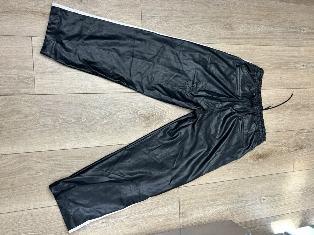 Sasquatchfabrix Sasquatchfabrix leather track pants Size US 34 / EU 50 - 2 Thumbnail