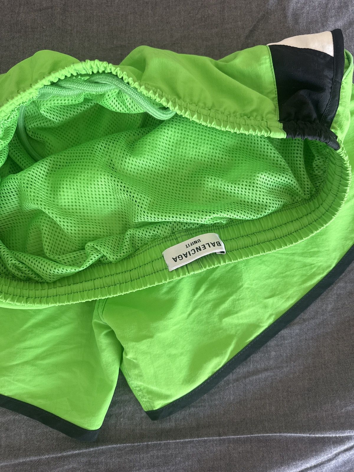 Balenciaga Balenciaga tracksuit nylon shorts XS unisex Size 25" / US 0 / IT 36 - 7 Thumbnail