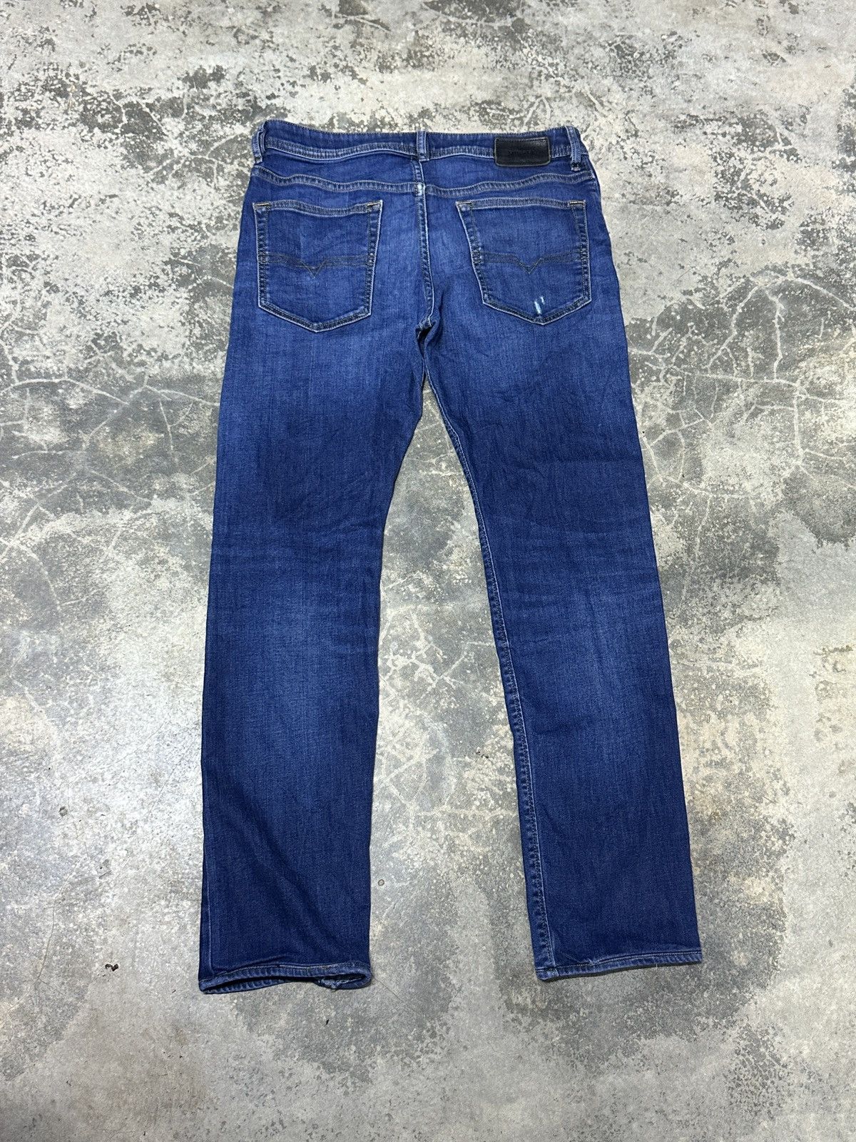 Diesel Diesel Buster Regular Slim Tapered Jeans mens Size US 33 - 22 Thumbnail