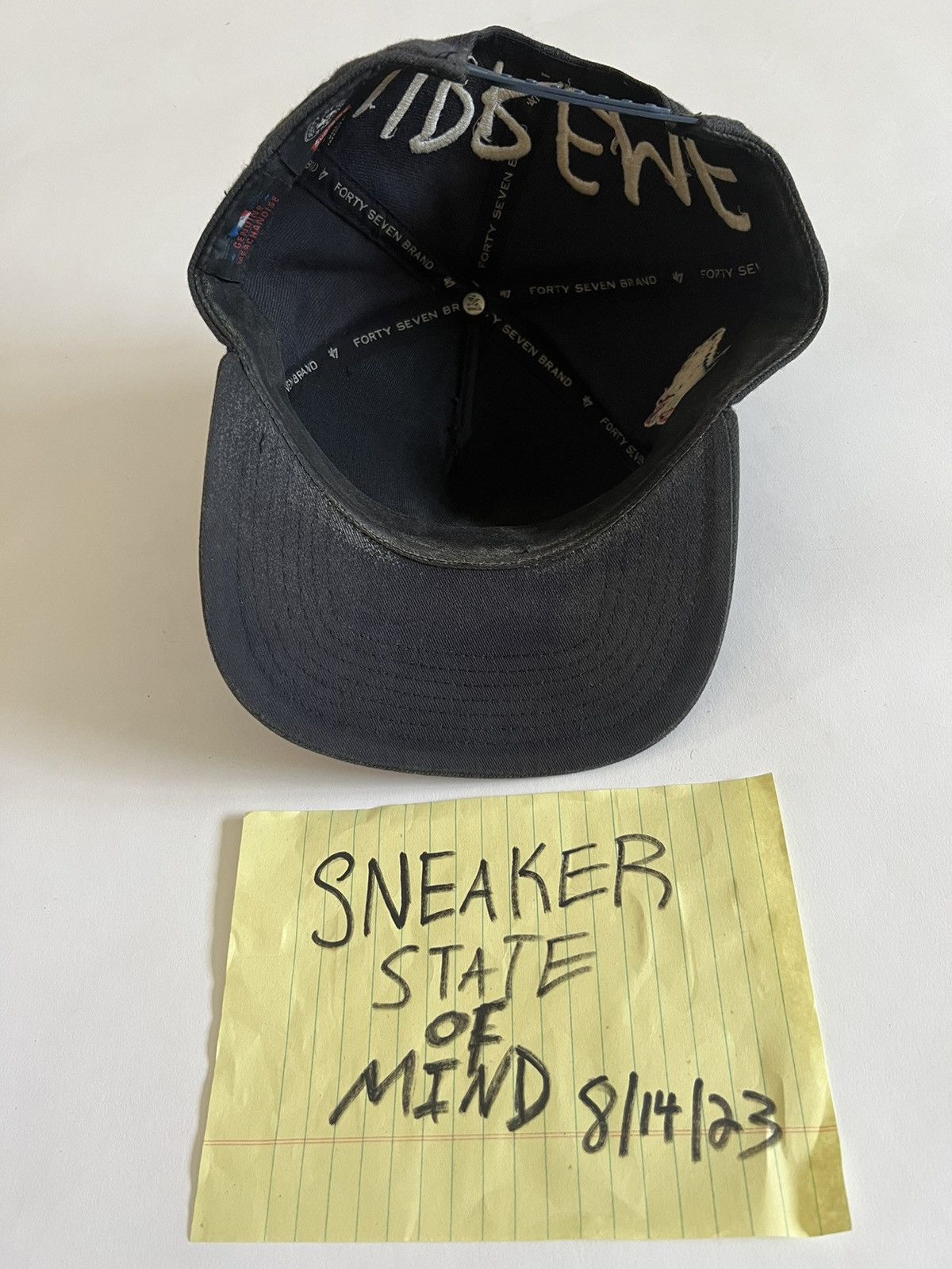 MLB RARE Navy SUPREME YANKEES SNAPBACK SS15 Fast shipping Size ONE SIZE - 6 Thumbnail