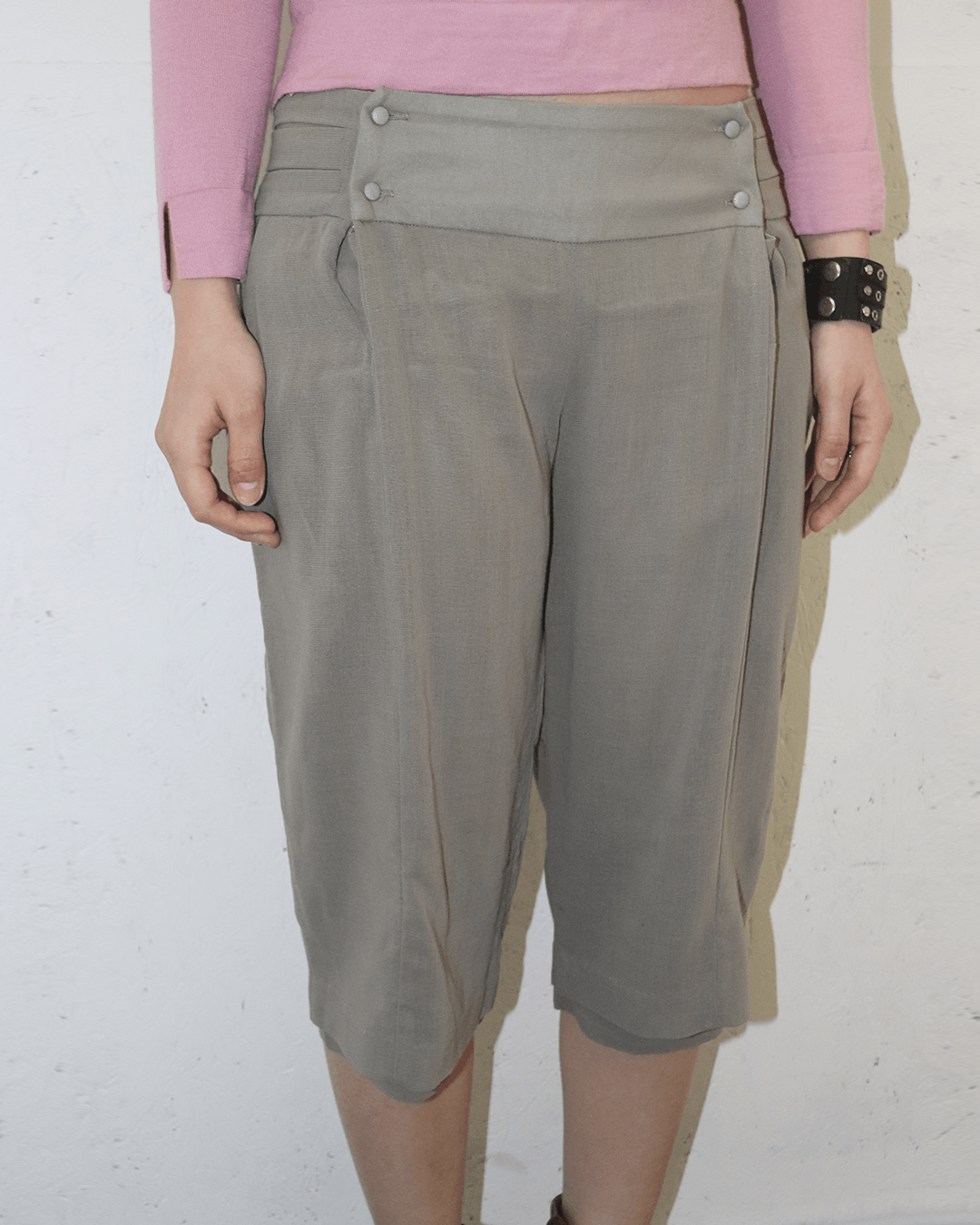 Bruno Pieters Bruno Pieters Waist Button Detail Shorts Size 25" / US 0 / IT 36 - 4 Thumbnail
