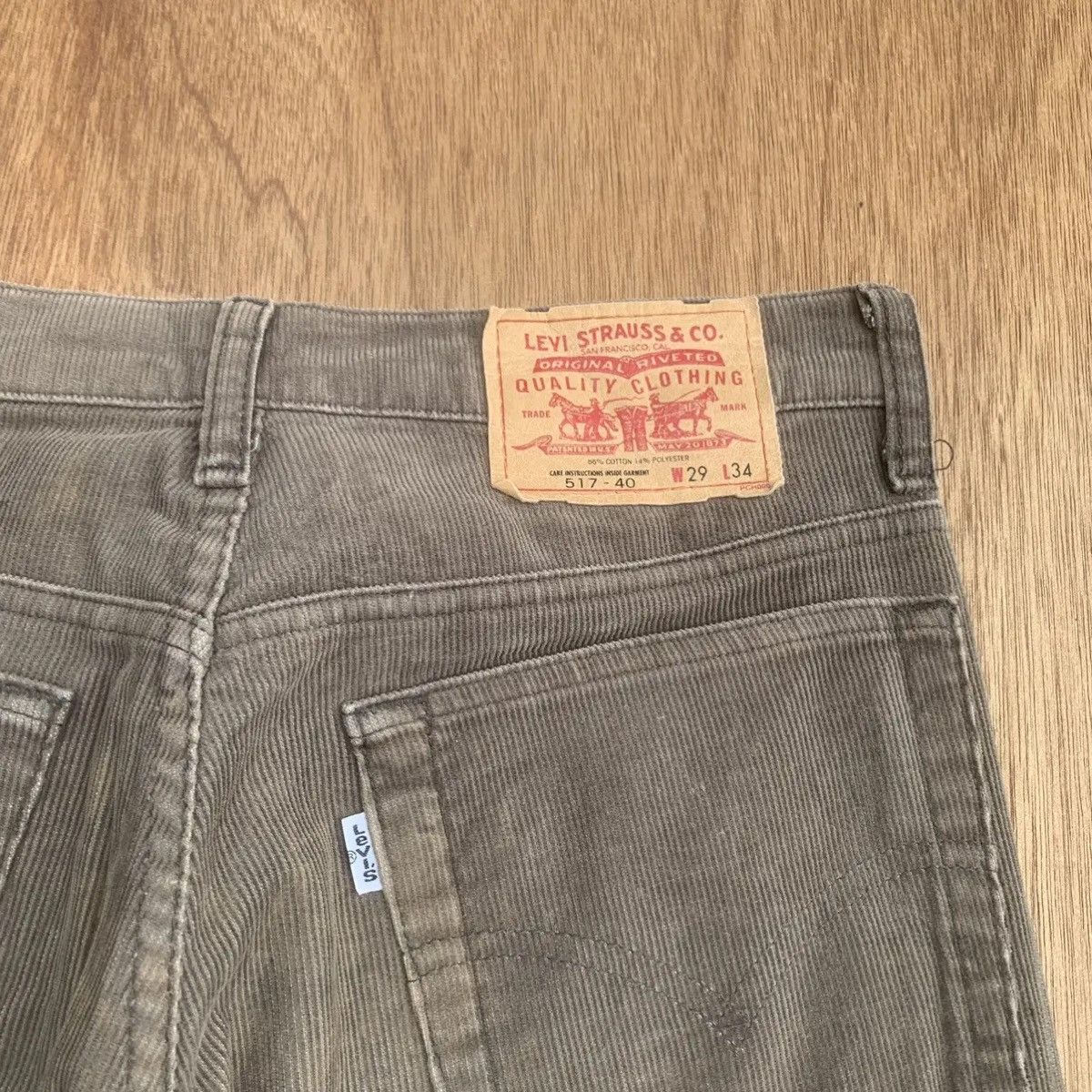 Levi's 💥1990’s VINTAGE LEVI’S 517 JEANS FLARE LEVIS CORDUROY PANTS Size US 28 / EU 44 - 16 Thumbnail