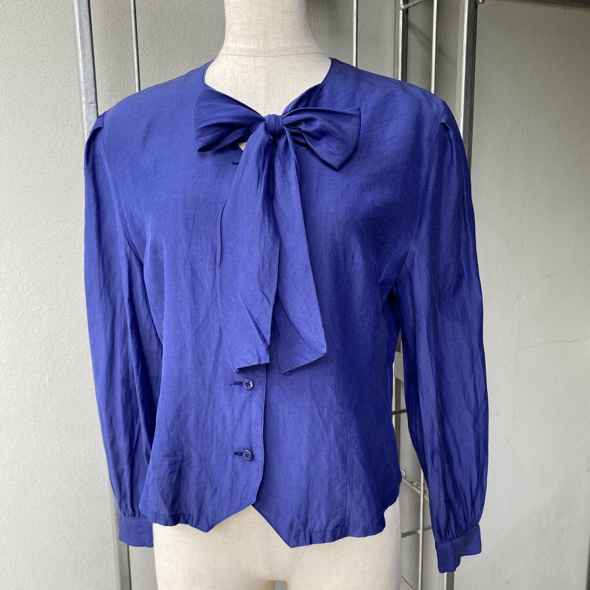 Burberry BURBERRYS Vintage Royal Blue Bow Blouse Size M / US 6-8 / IT 42-44 - 20 Thumbnail