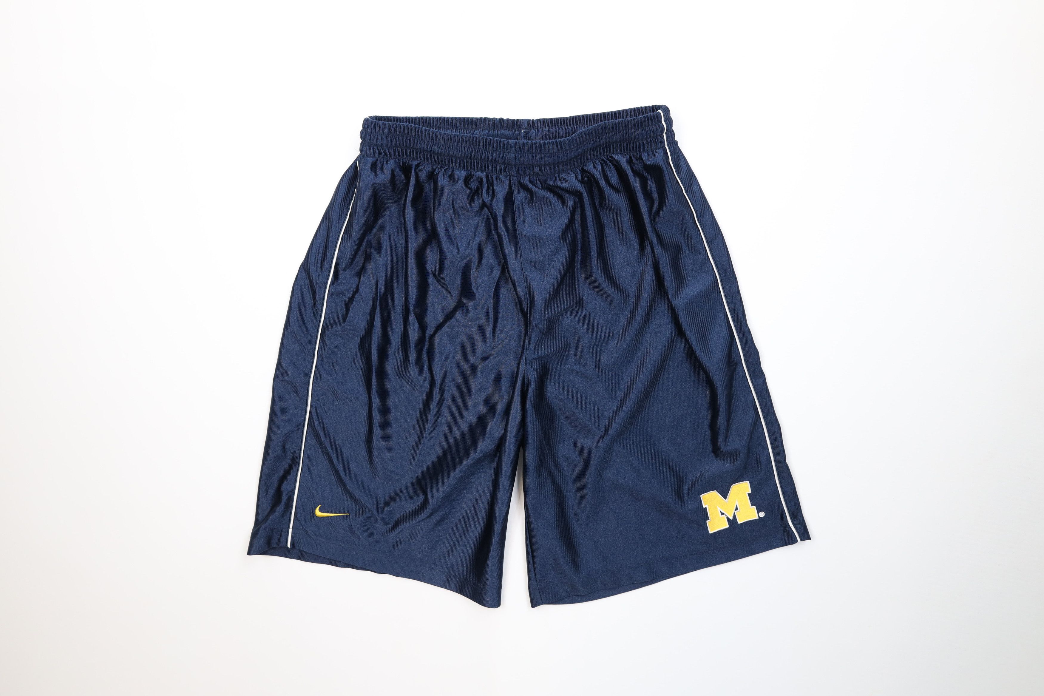 Nike Vintage 90s Y2K Nike Swoosh University of Michigan Shorts Size US 30 / EU 46 - 1 Thumbnail