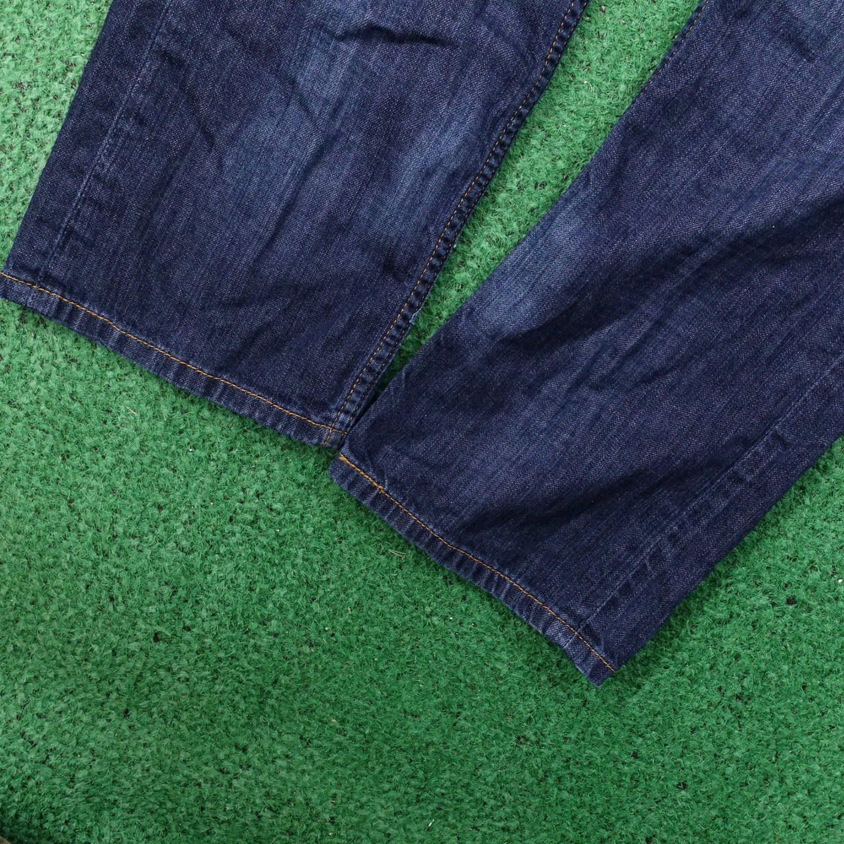 Levi's VINTAGE Levi's Jeans Straight Fit Dark Blue Cotton Mens Size 34x32 Size US 34 / EU 50 - 3 Thumbnail