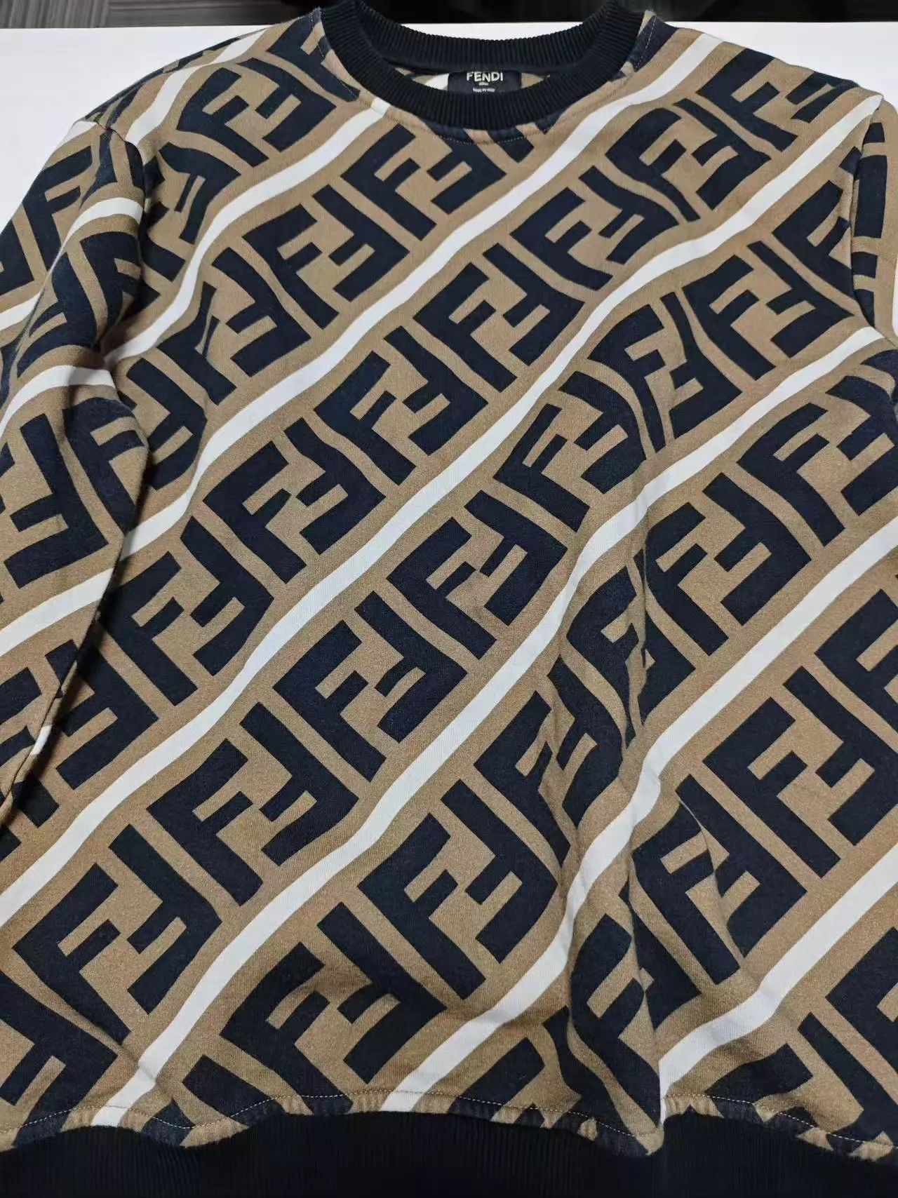 Fendi FENDI All Over Logo Hoodie M Size US M / EU 48-50 / 2 - 1 Thumbnail