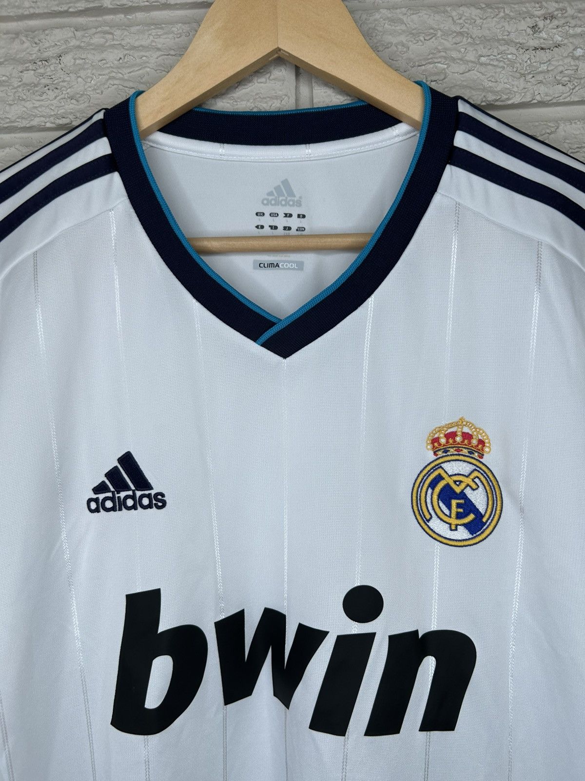 Adidas Adidas Real Madrid 2012 Home Jersey Size US L / EU 52-54 / 3 - 6 Thumbnail
