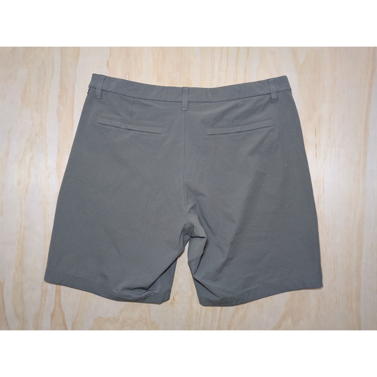 Lululemon Lululemon Men's 38 Shorts Gray Sage Commission Warpstreme Size US 38 / EU 54 - 4 Thumbnail