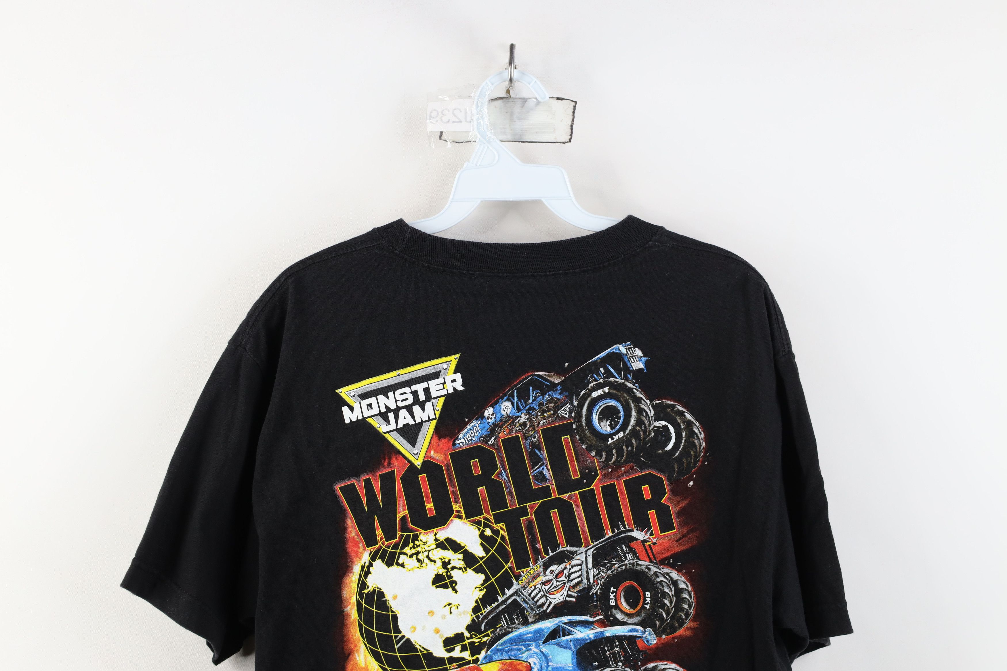 Vintage Y2K Streetwear Monster Jam World Tour Grave Digger T-Shirt Size US M / EU 48-50 / 2 - 12 Thumbnail