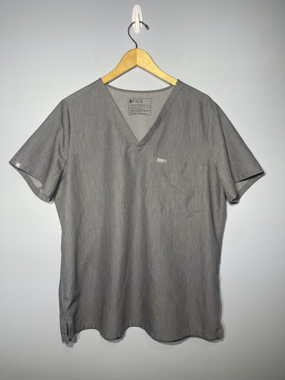 Other FIGS Technical Collection Women's Gray Scrub Top Shirt Sz XL Size XL / US 12-14 / IT 48-50 - 2 Thumbnail
