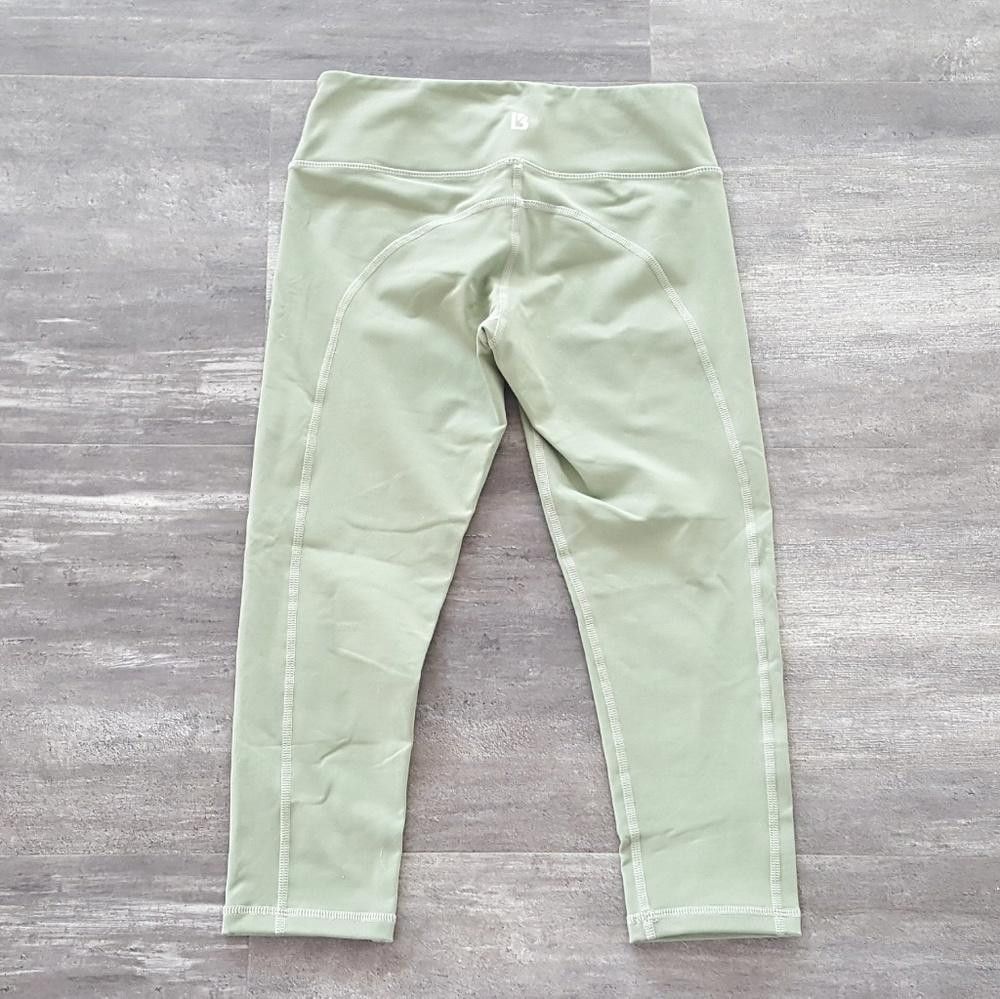Designer Olive Buff Bunny Fitted Athletic Capri Size 28" / US 6 / IT 42 - 2 Thumbnail