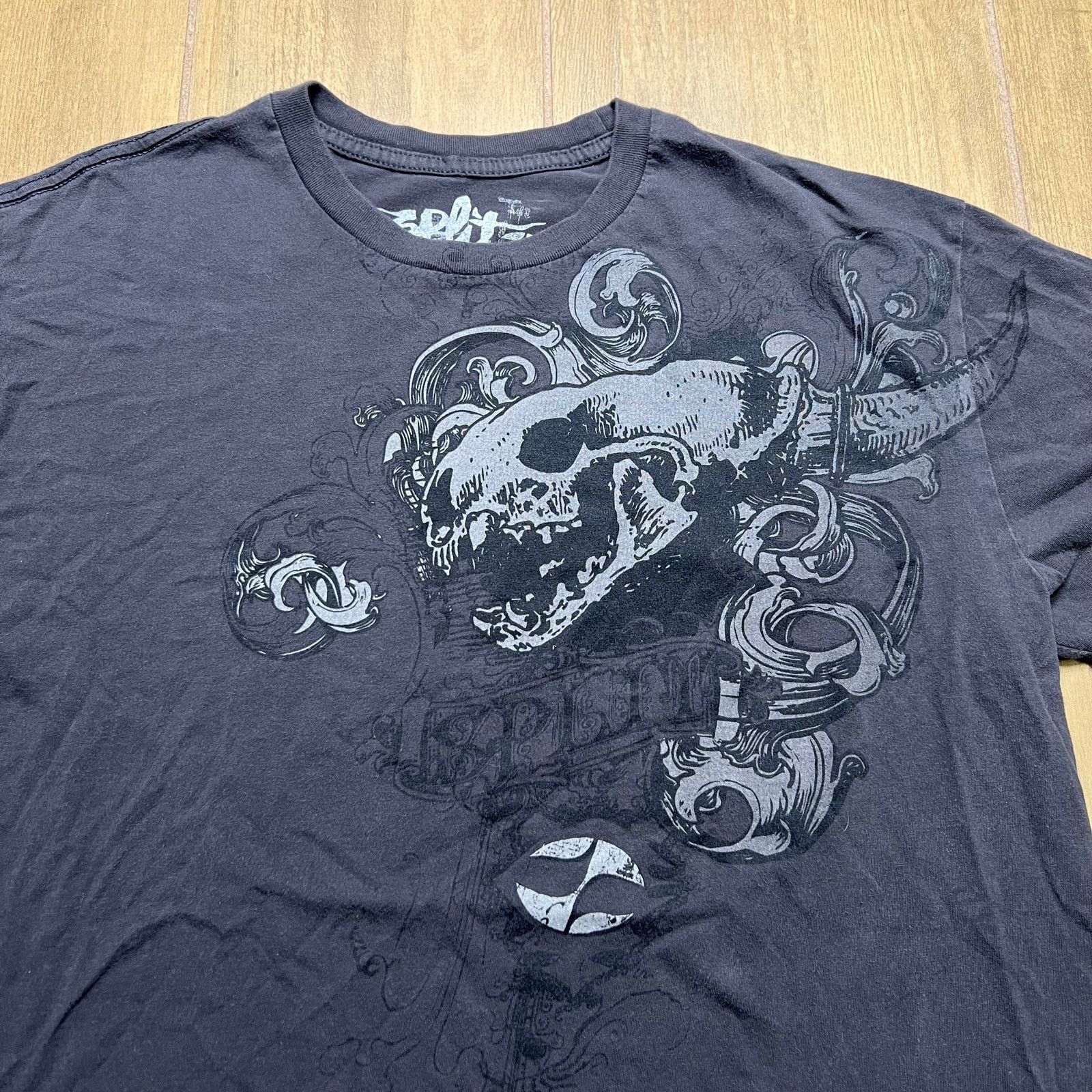 Split Vintage Split Men Sz Large goth grunge cyber skull Y2K Size US L / EU 52-54 / 3 - 2 Thumbnail