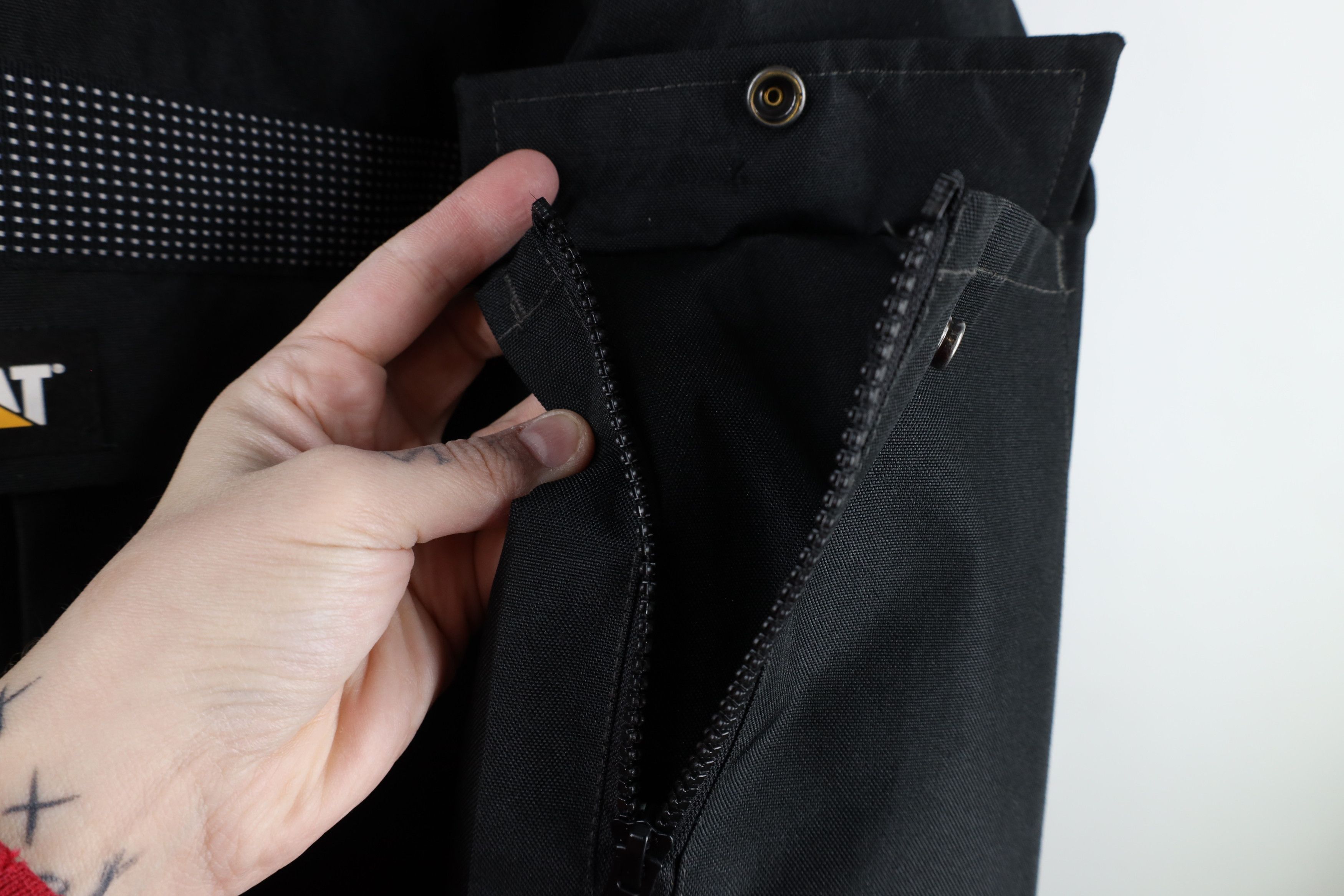 Caterpillar × Vintage Vintage Caterpillar Quilted Hooded Heavy Duty Jacket Black Size US XXL / EU 58 / 5 - 6 Thumbnail
