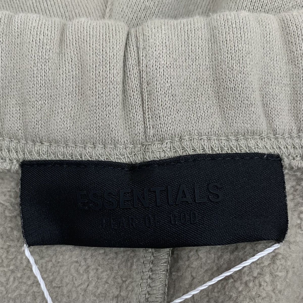 Fear of God Fear Of God Essentials Taupe Drawstring Casual Shorts K26WX Size 27" / US 4 / IT 40 - 6 Thumbnail