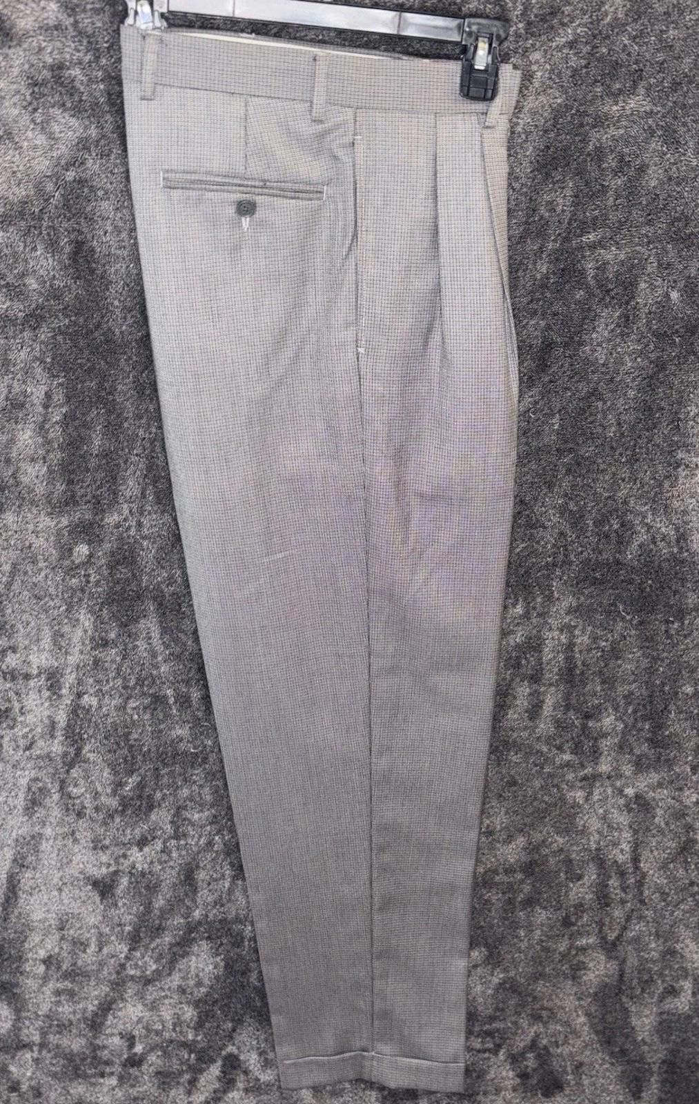 Roundtree & Yorke Roundtree & Yorke Gray Check Pleated Dress Pants 33x32 Poly Size US 33 - 1 Thumbnail