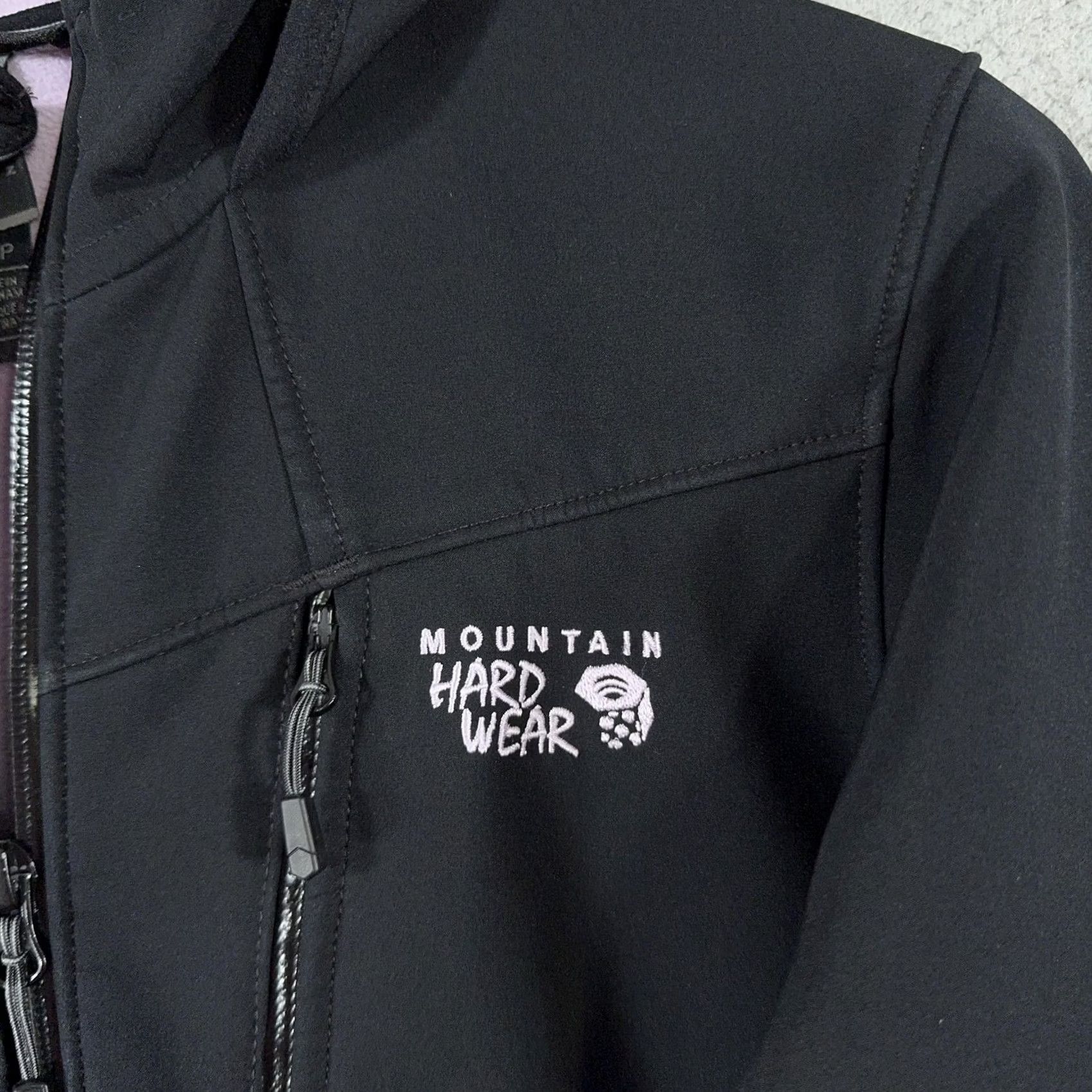 Mountain Hardwear Mountain Hardwear Womens Small Black Hooded Softshell Jacket Lined Fleece Zip Pockets Windbreaker Outdoor B0oks Size S / US 4 / IT 40 - 6 Thumbnail
