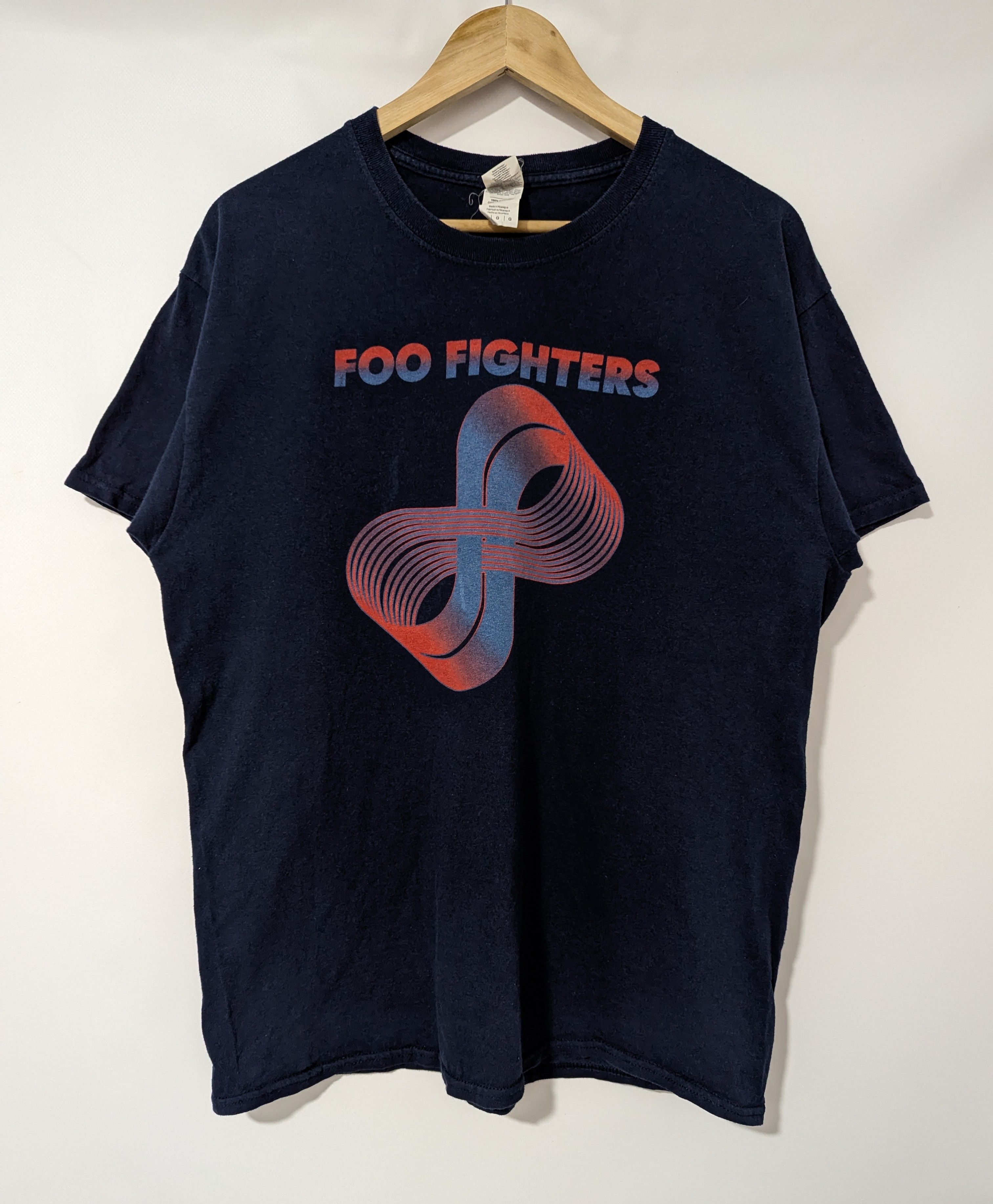 Band Tees × Vintage VINTAGE FOO FIGHTERS SPACE FIGHTERS Loops Logo T shirt Size US L / EU 52-54 / 3 - 1 Thumbnail