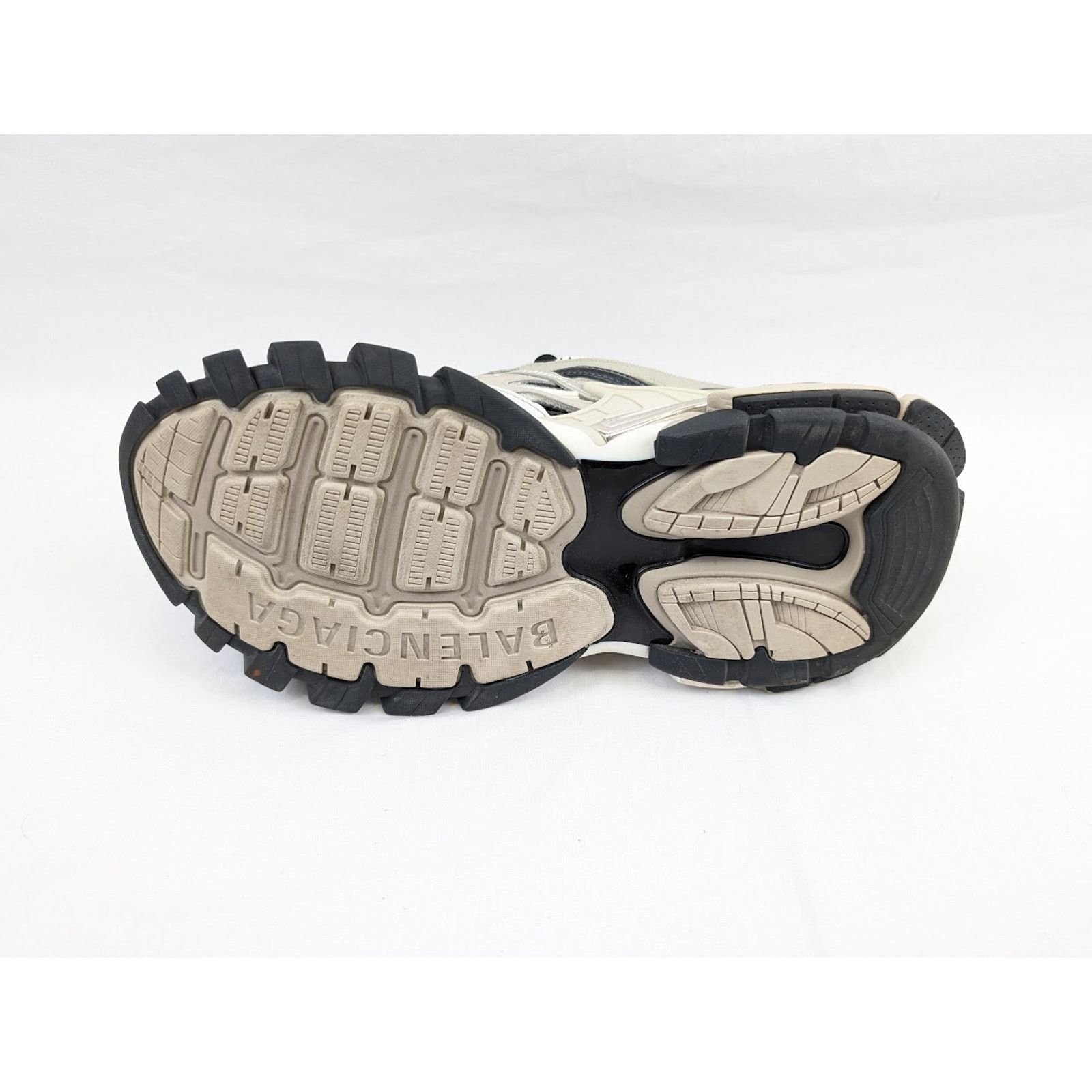 Balenciaga o1rshd1 Rubber Track.2 Open Low-Top Sneakers in Beige/Black Size US 13 / EU 46 - 13 Thumbnail