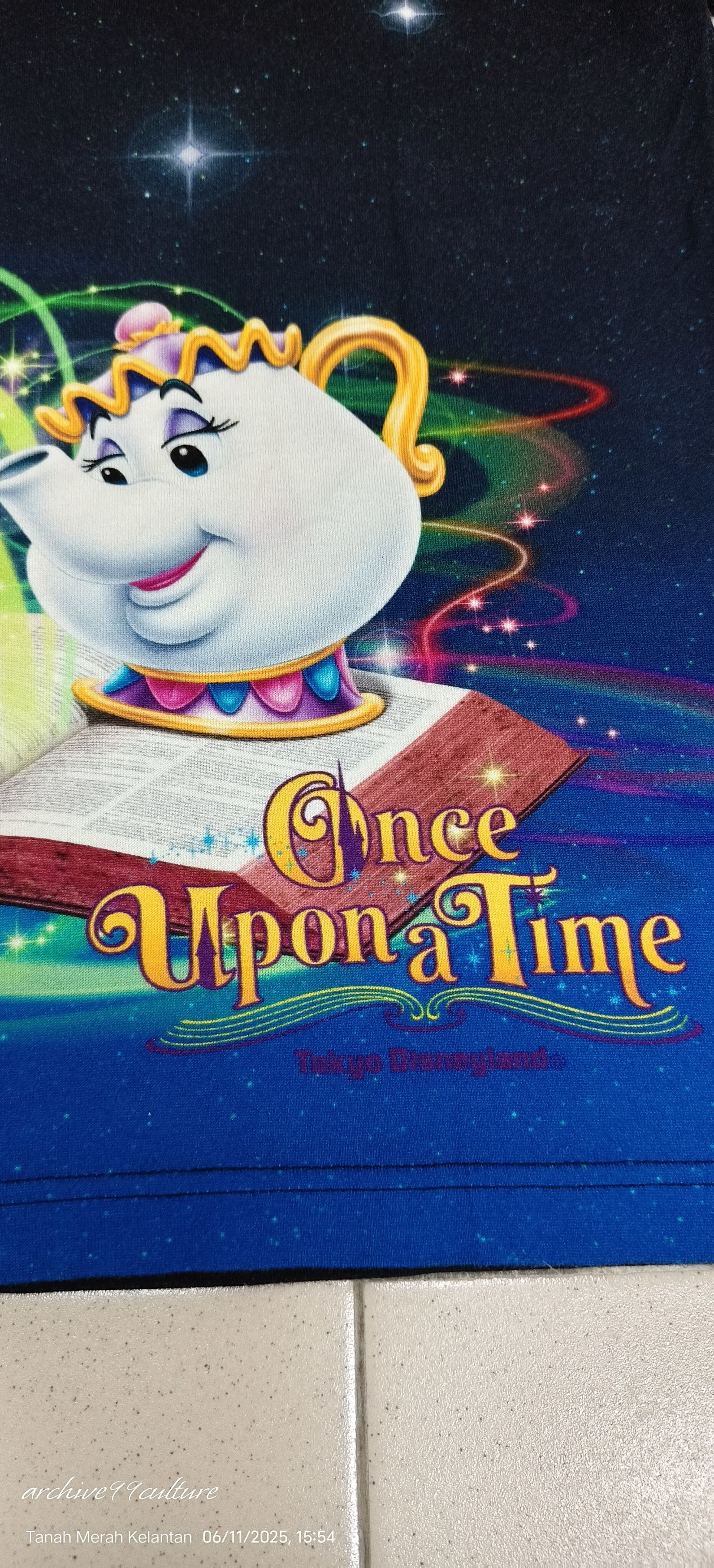 Disney Vintage 2000 Disney Once Upon a Time Over print Size US M / EU 48-50 / 2 - 6 Thumbnail