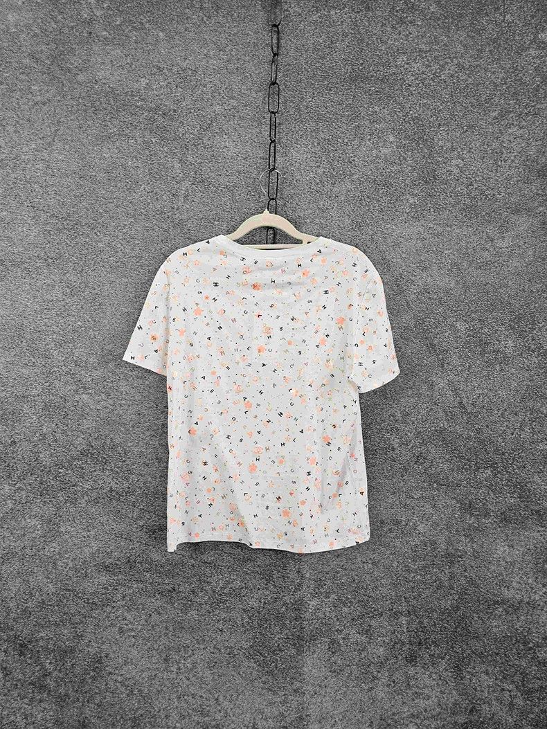 Chanel Chanel Round-necked short sleeves Size S / US 4 / IT 40 - 2 Thumbnail