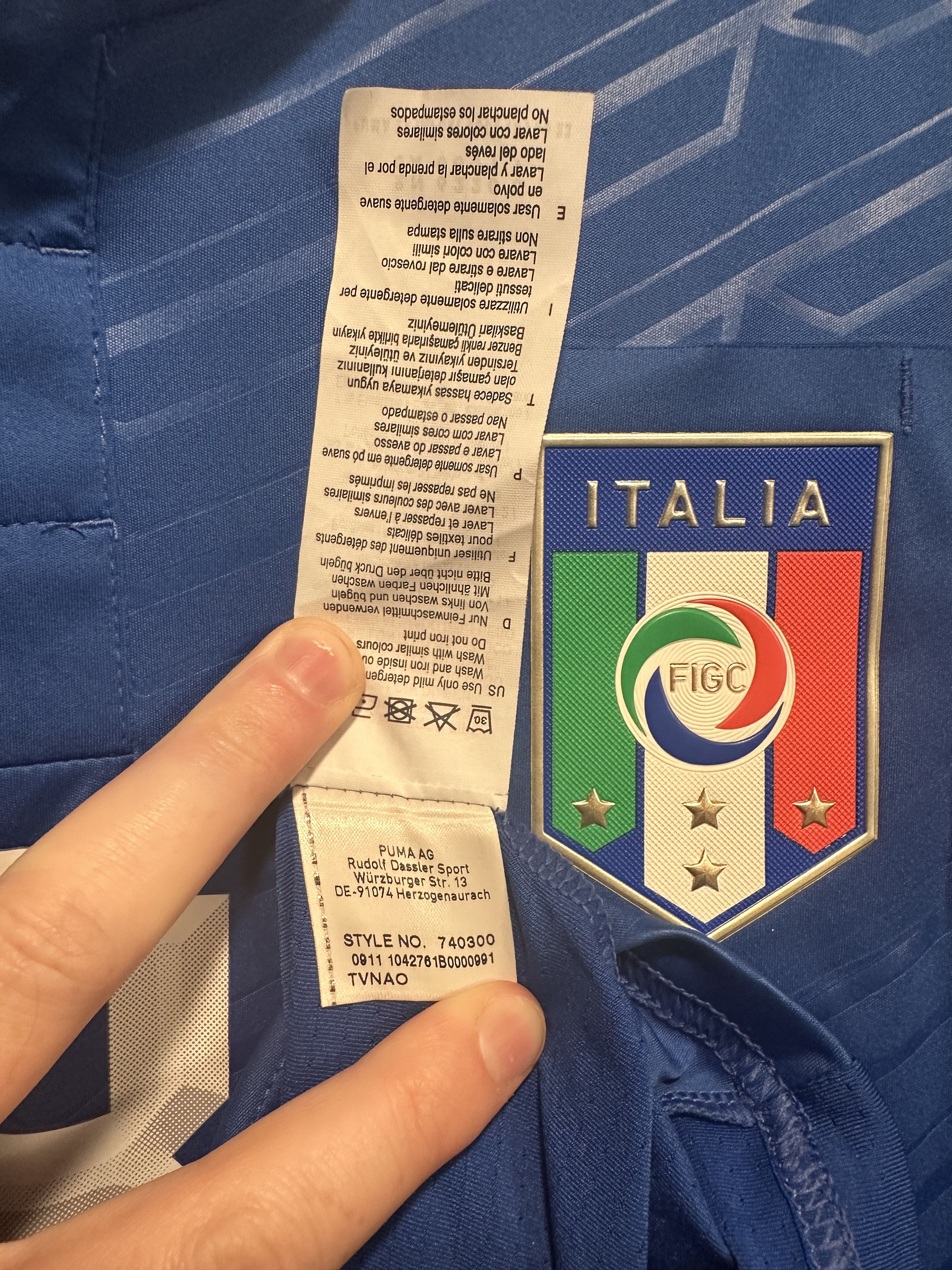 Puma Italy Euro 2012/13 Marchisio #8 Player Version Long Sleeves Size US M / EU 48-50 / 2 - 3 Thumbnail